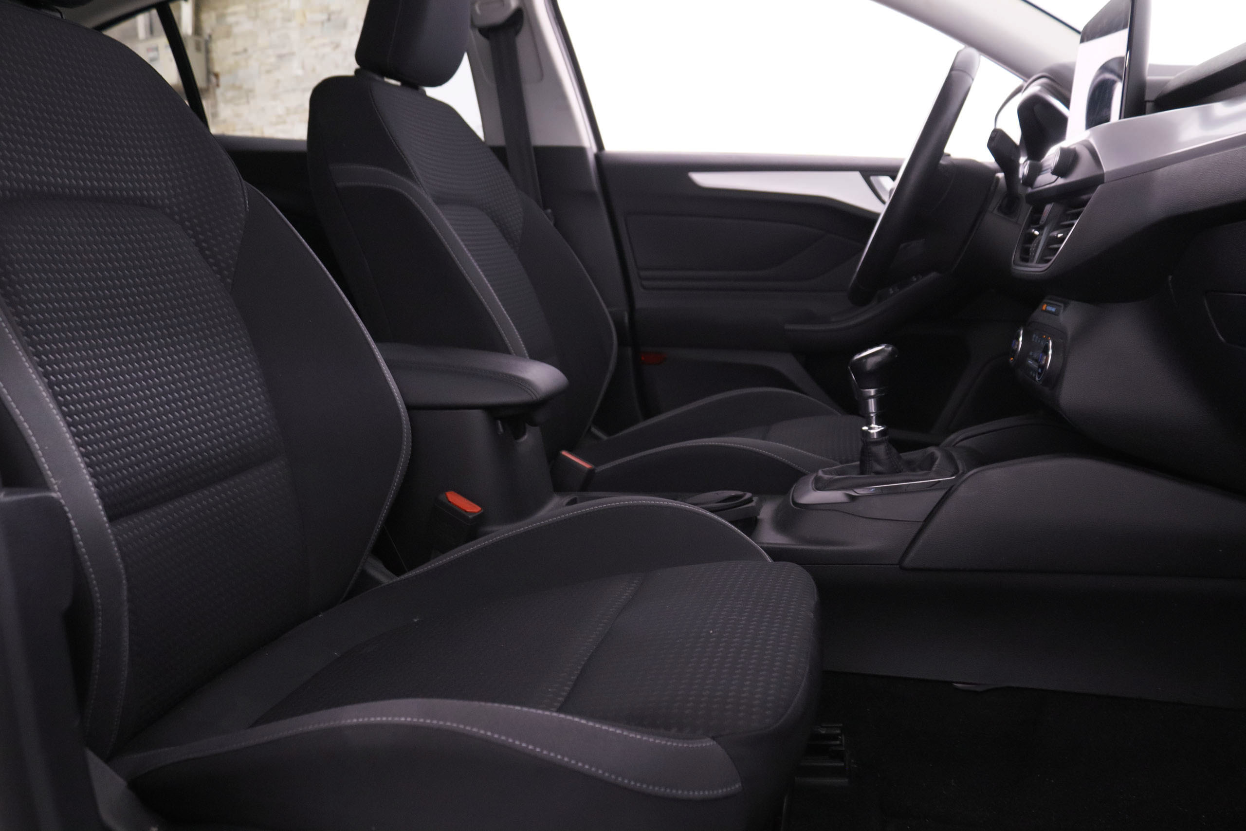 Ford Focus 1.5 EcoBlue Titanium - foto 20