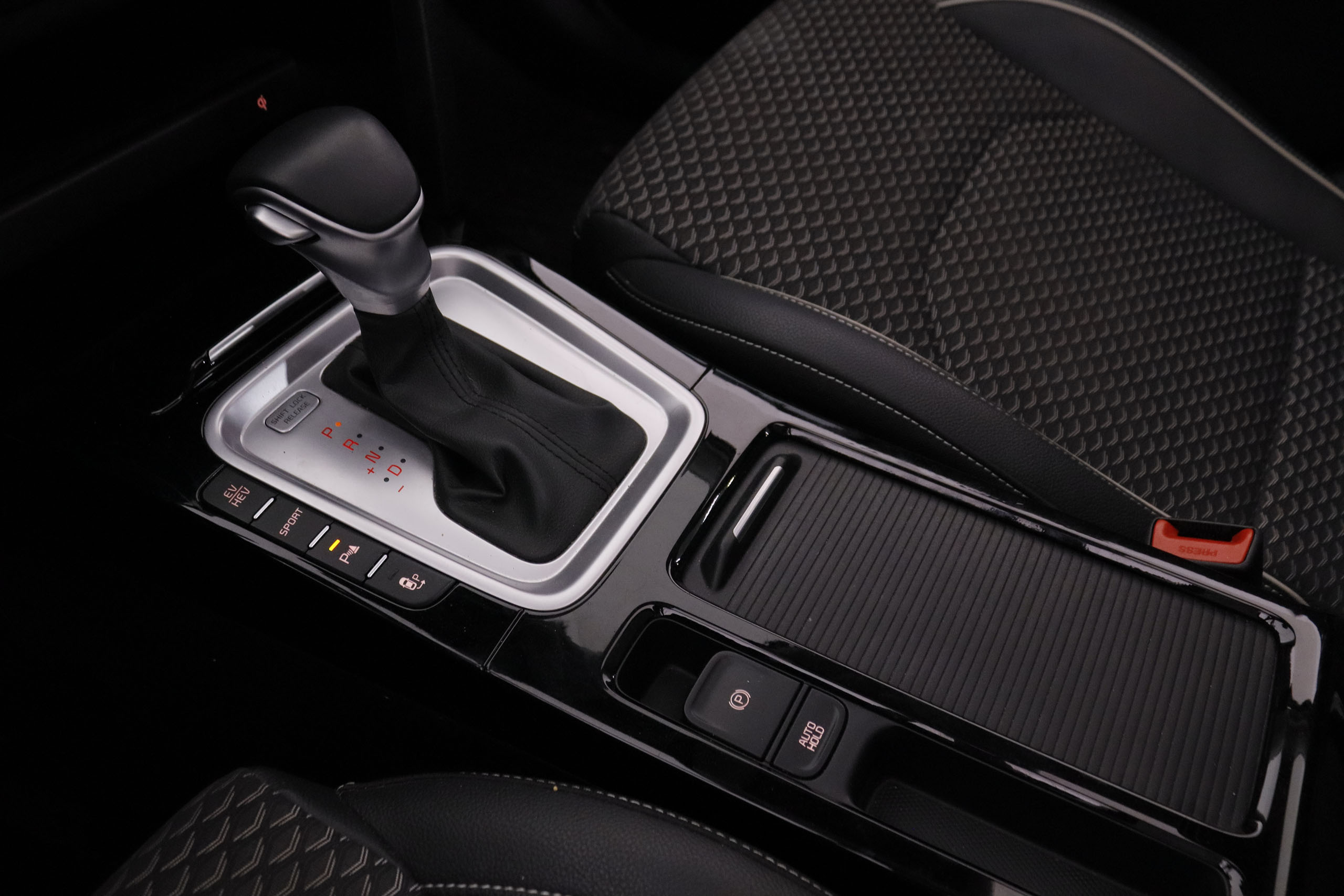 Kia XCeed 1.6 PHEV Emotion - foto 17