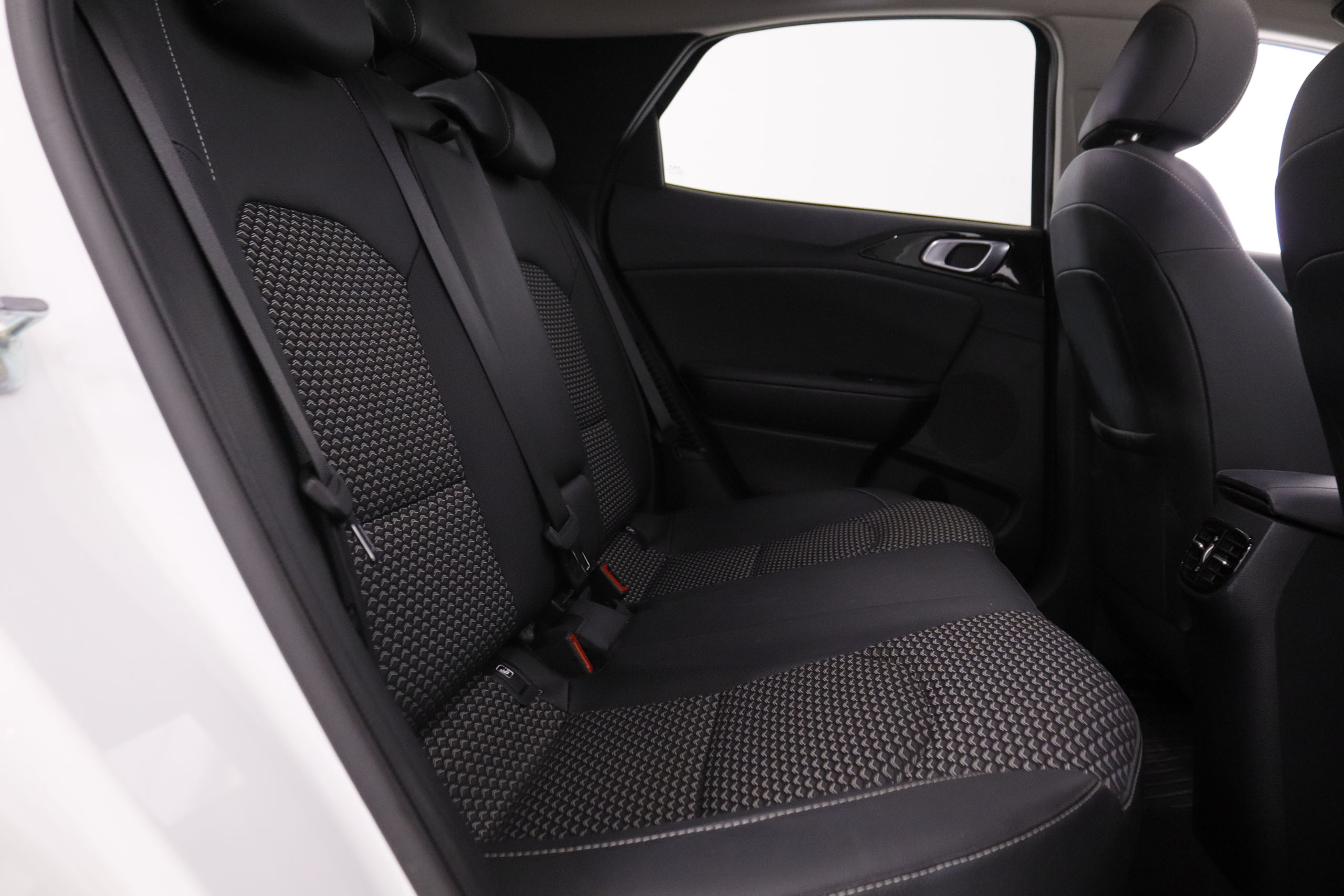 Kia XCeed 1.6 PHEV Emotion - foto 23