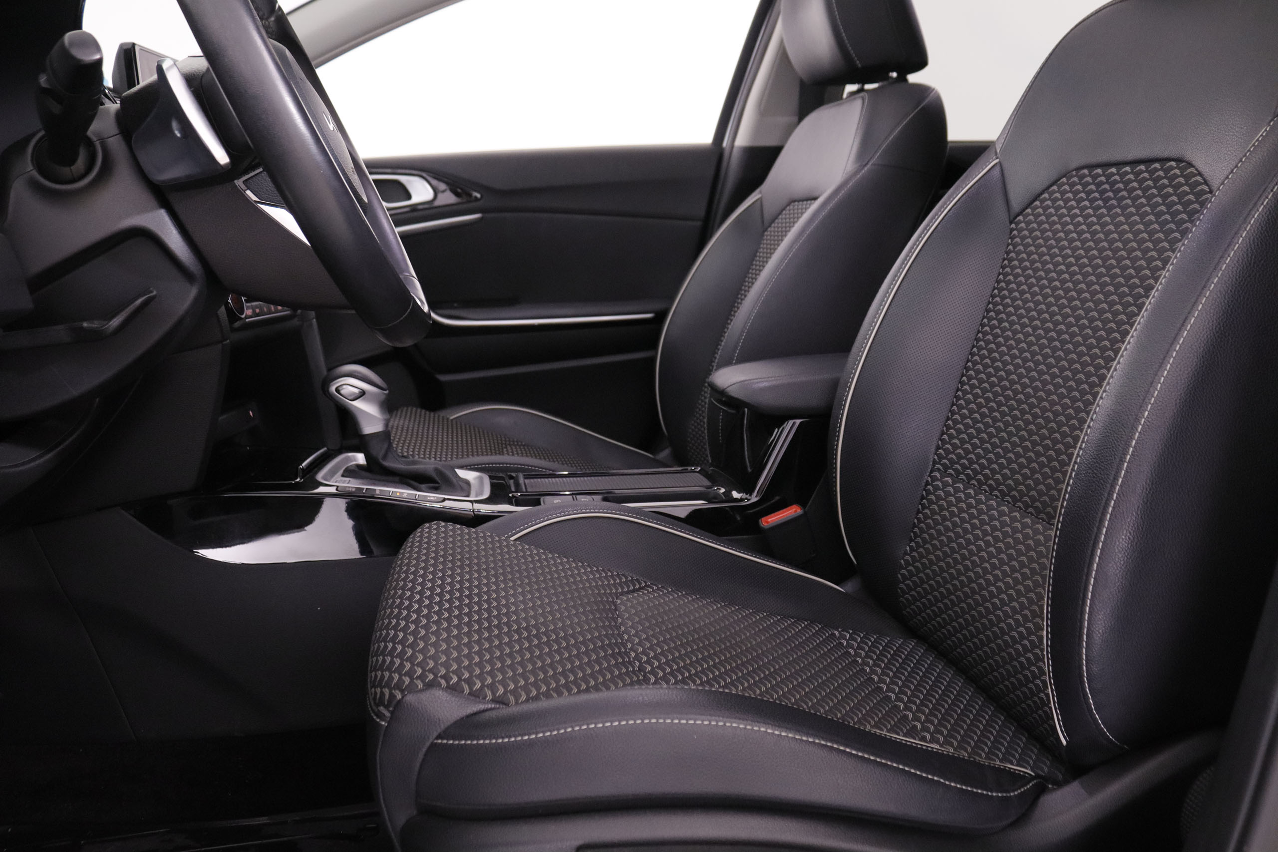 Kia XCeed 1.6 PHEV Emotion - foto 21
