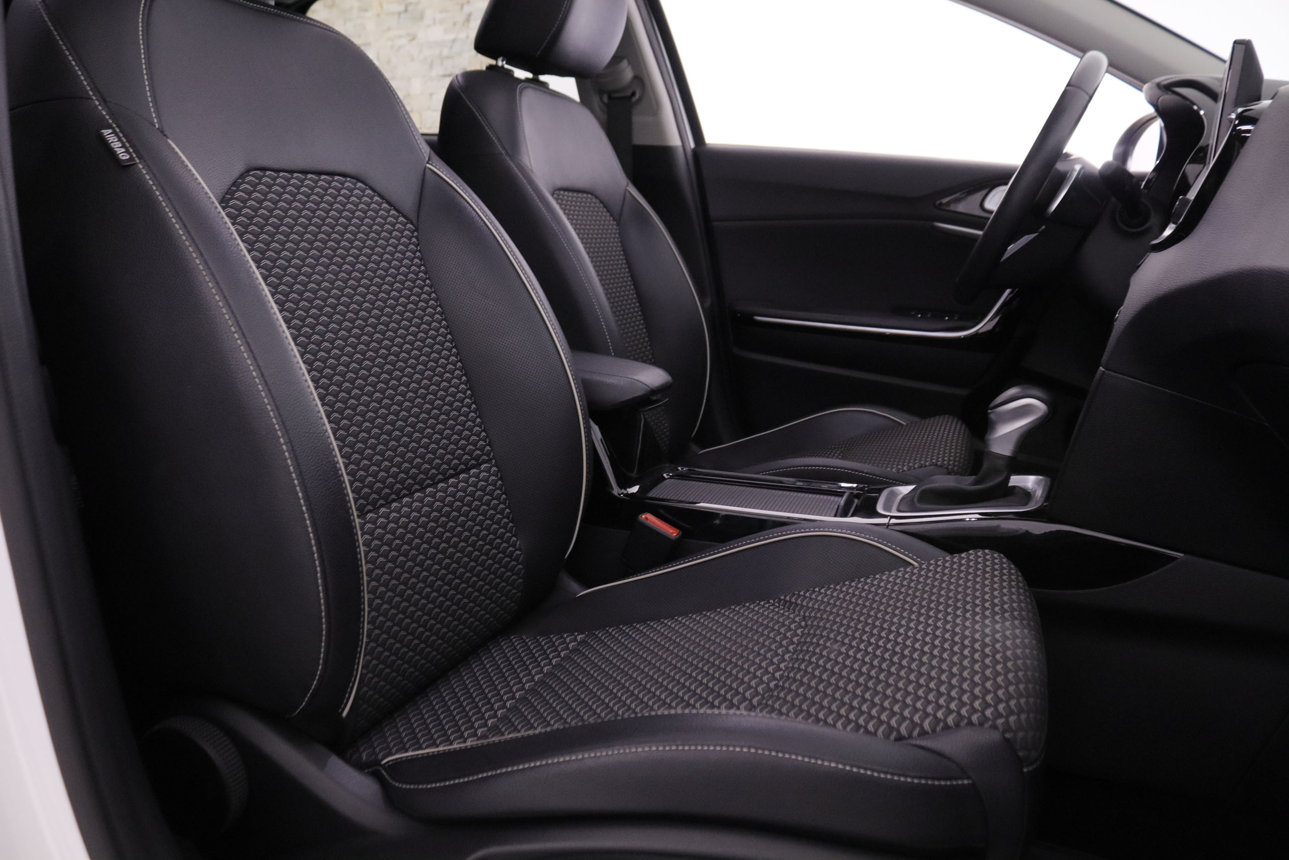 Kia XCeed 1.6 PHEV Emotion - foto 22
