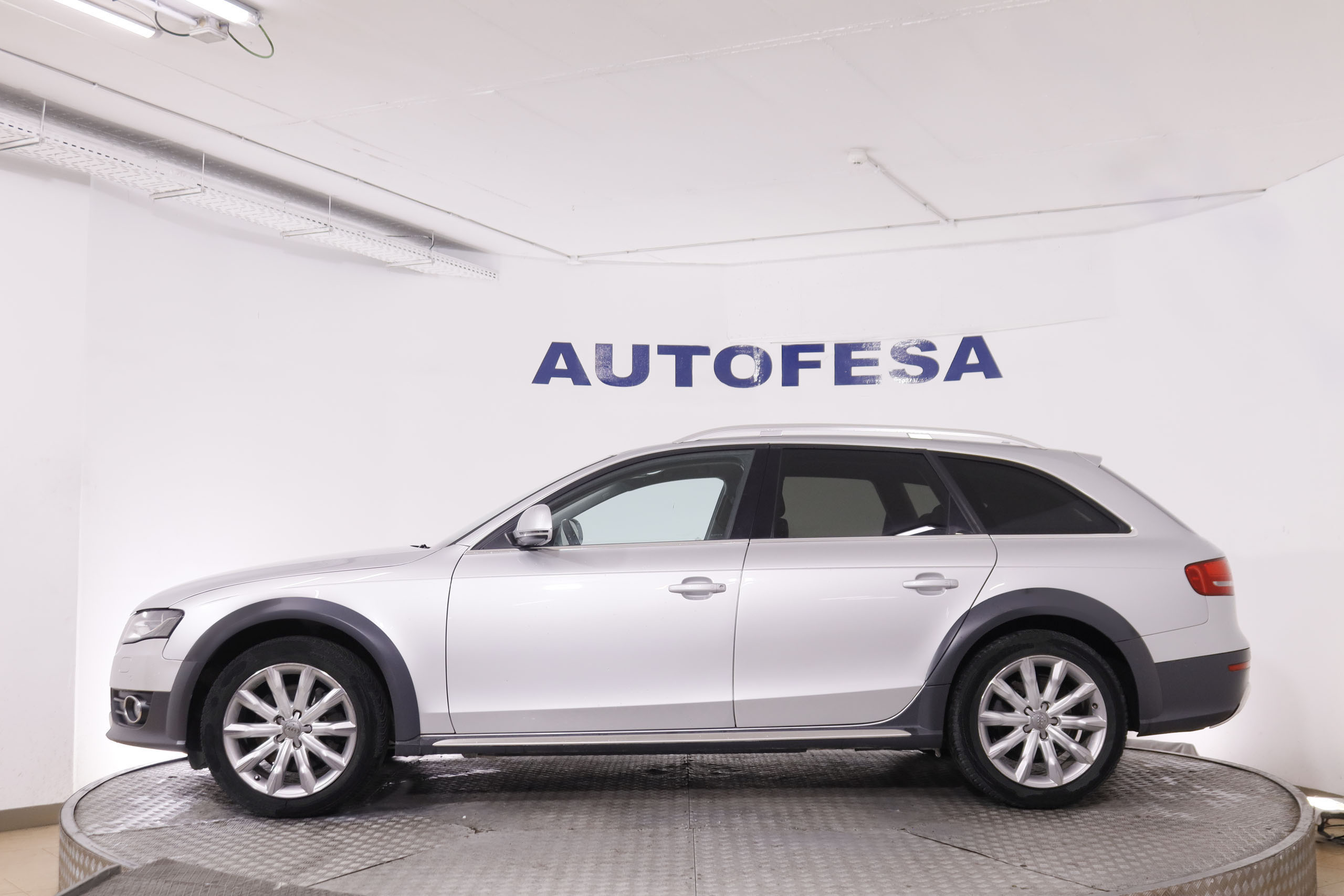 Audi A4 Allroad quattro 3.0 TDI - foto 4