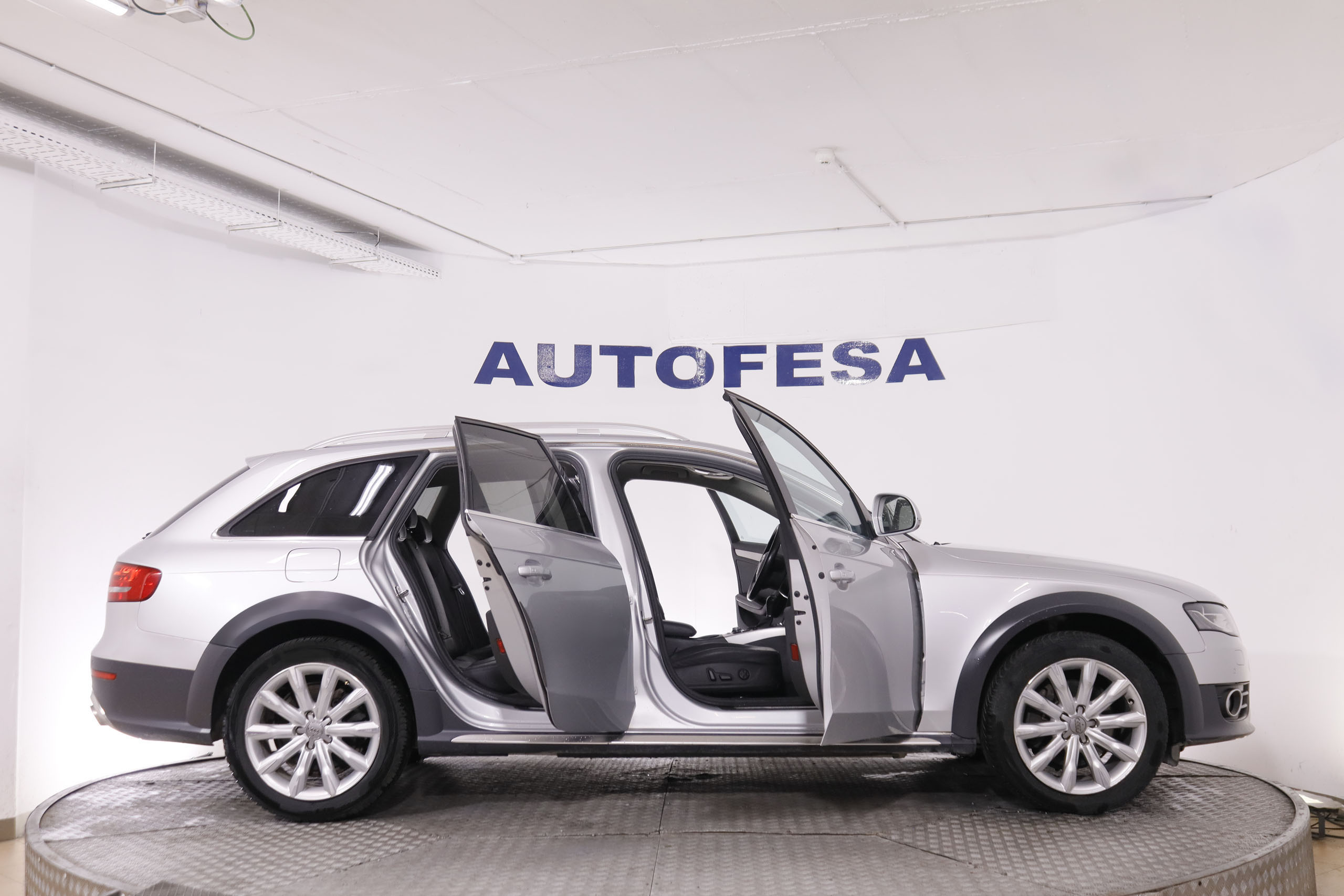 Audi A4 Allroad quattro 3.0 TDI - foto 9