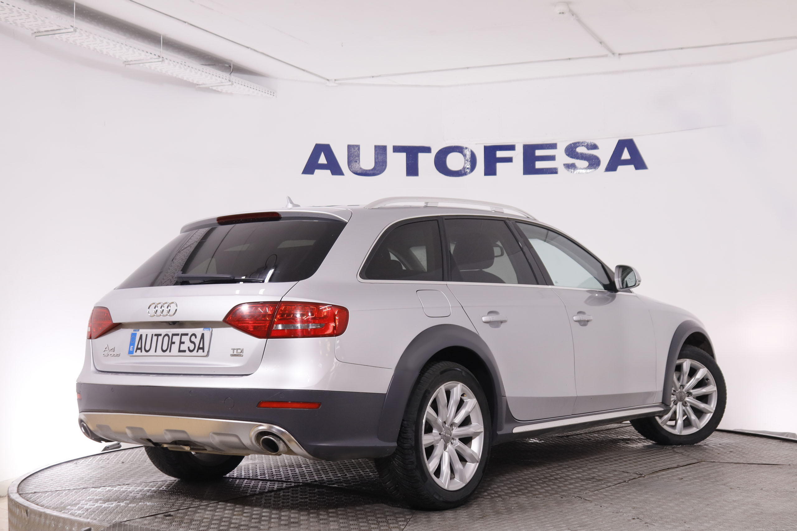 Audi A4 Allroad quattro 3.0 TDI - foto 5