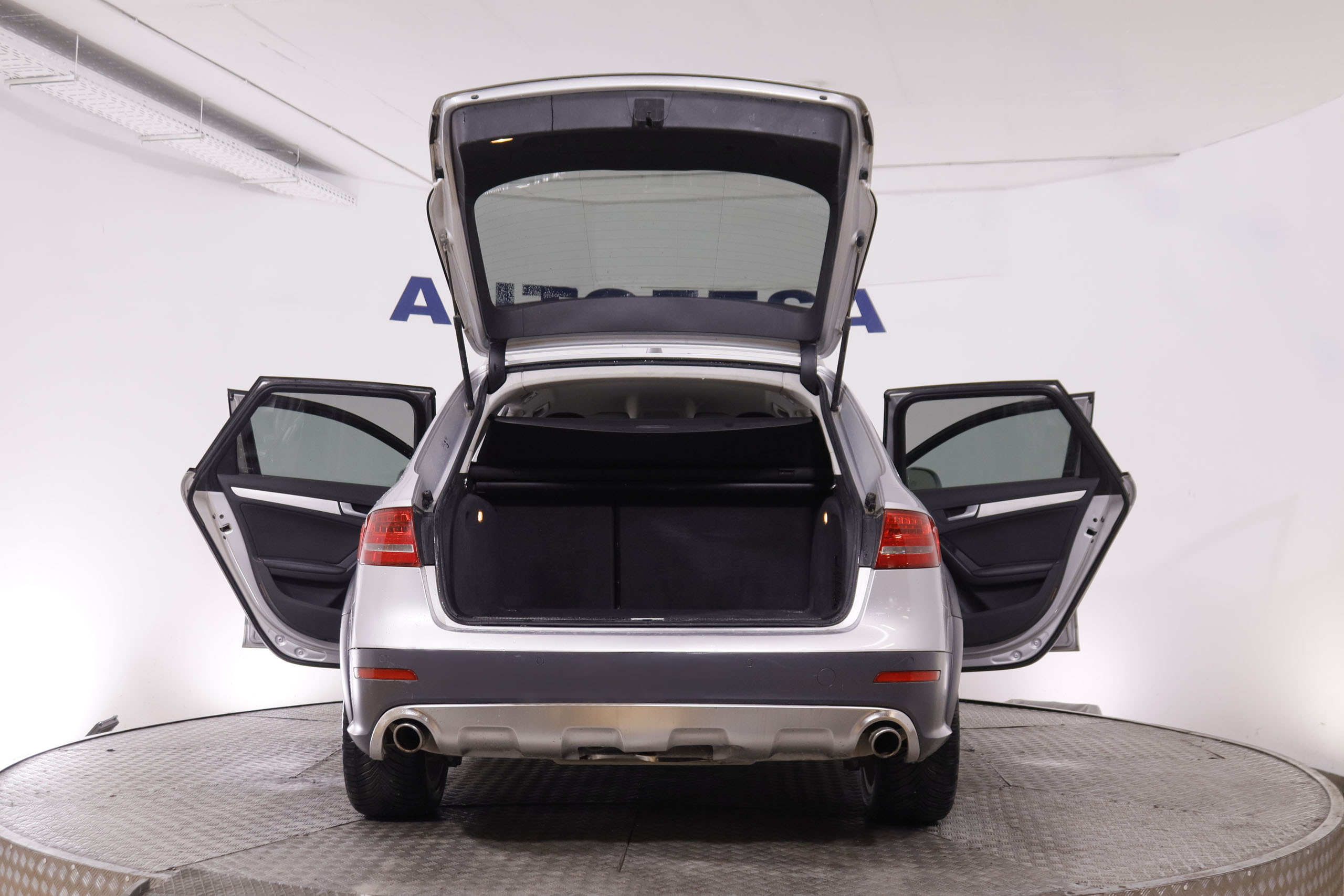 Audi A4 Allroad quattro 3.0 TDI - foto 10