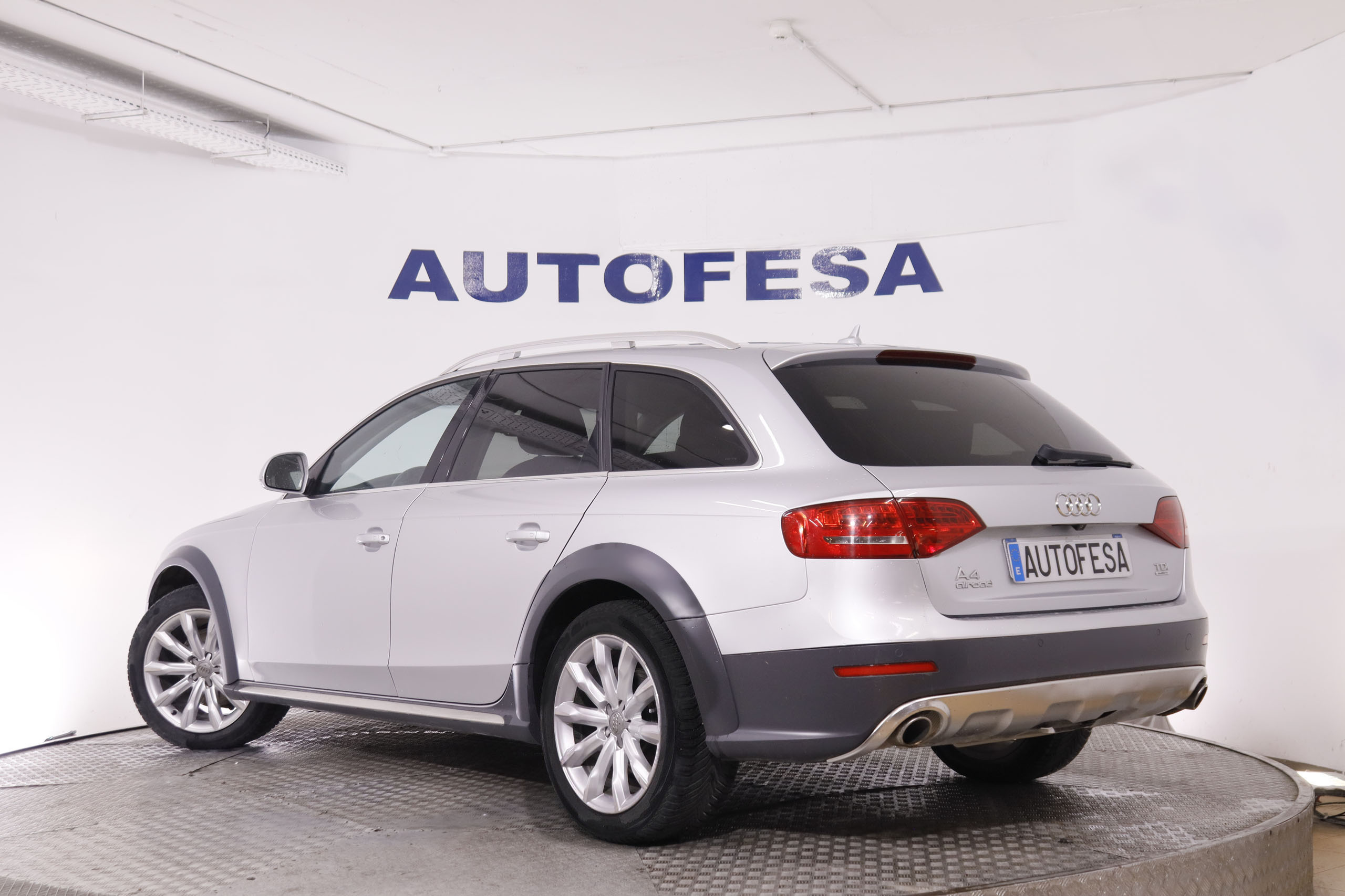 Audi A4 Allroad quattro 3.0 TDI - foto 7