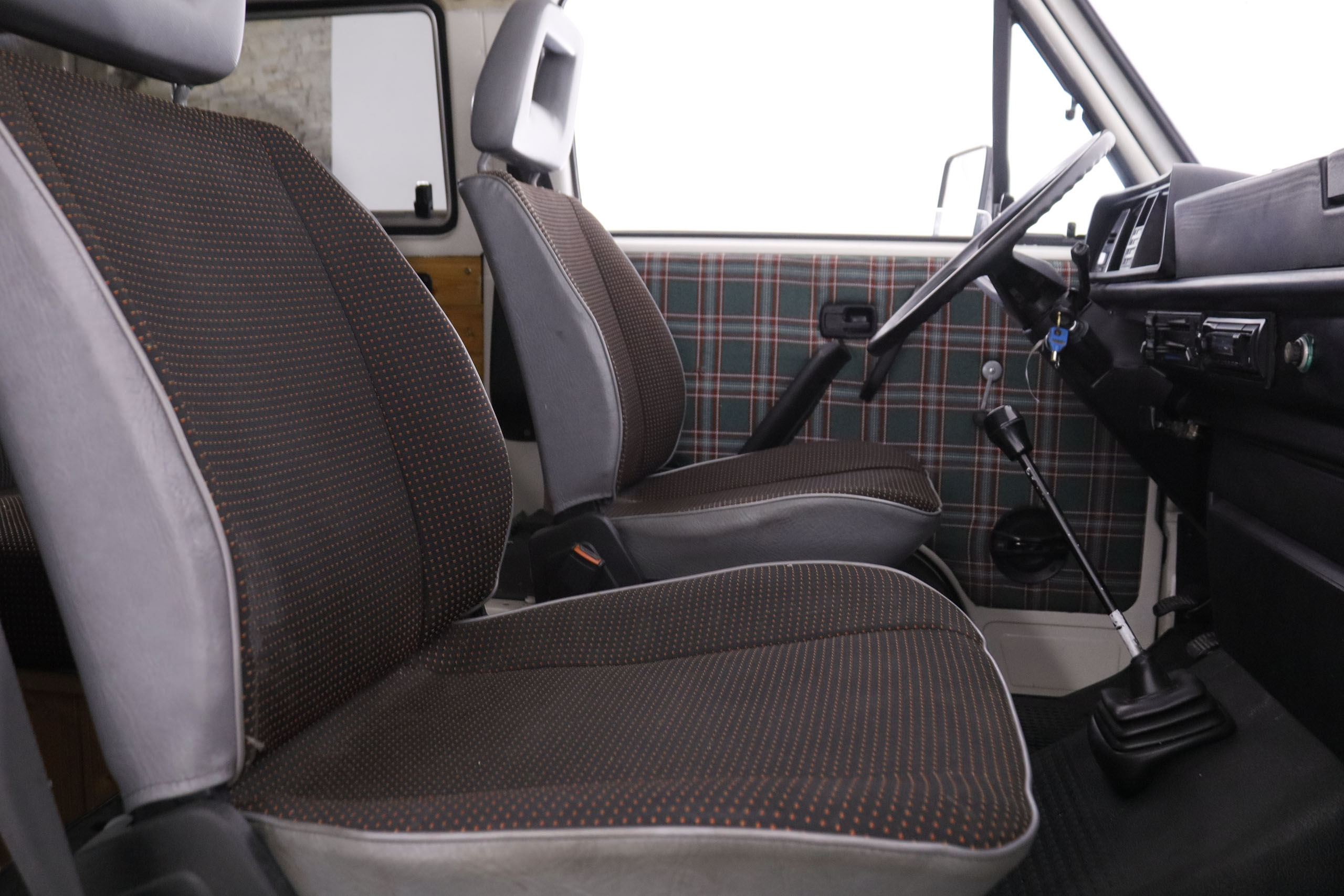 Volkswagen Caravelle T3 1.6 D Clasica Restaurada - foto 20