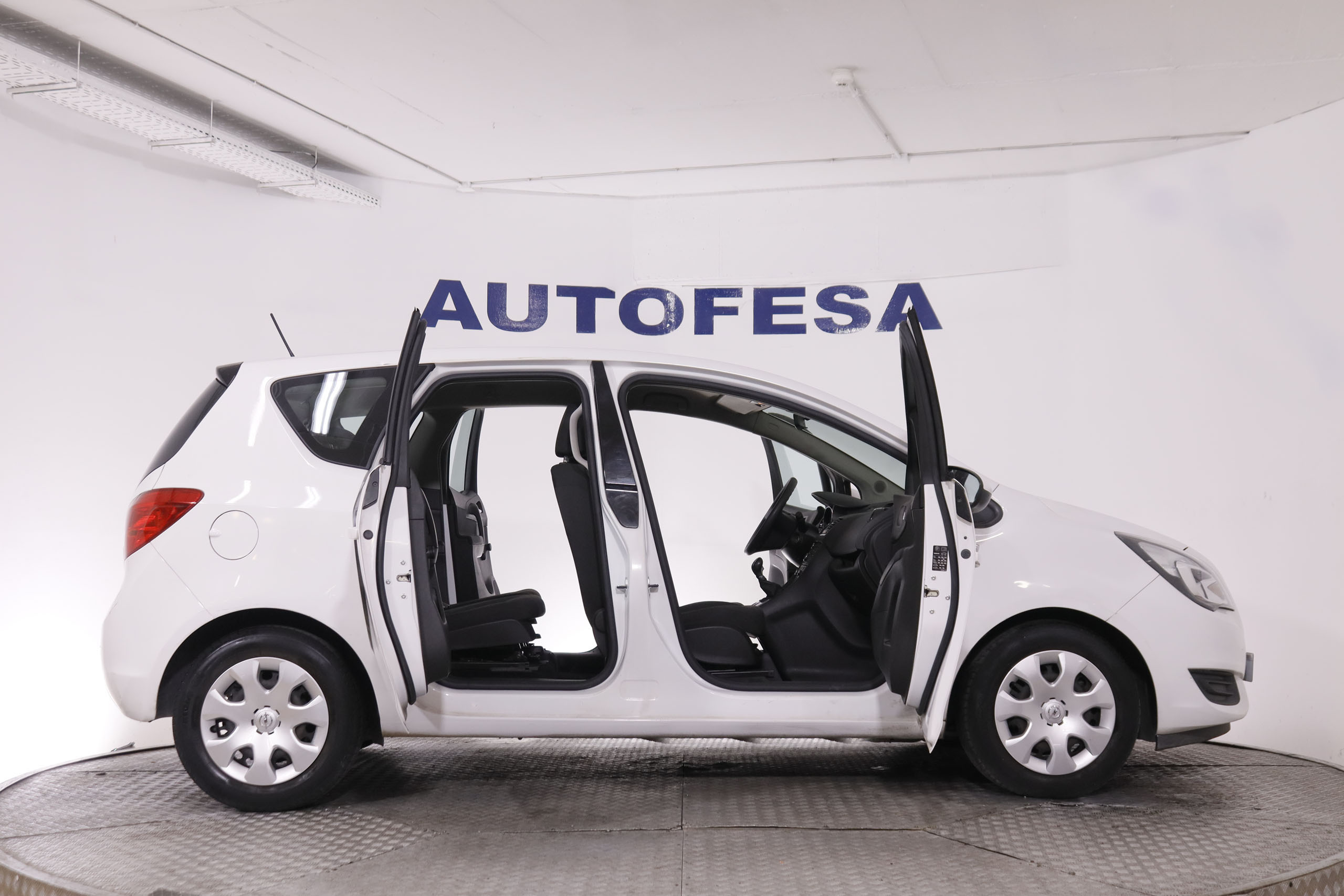 Opel Meriva 1.4i - foto 10