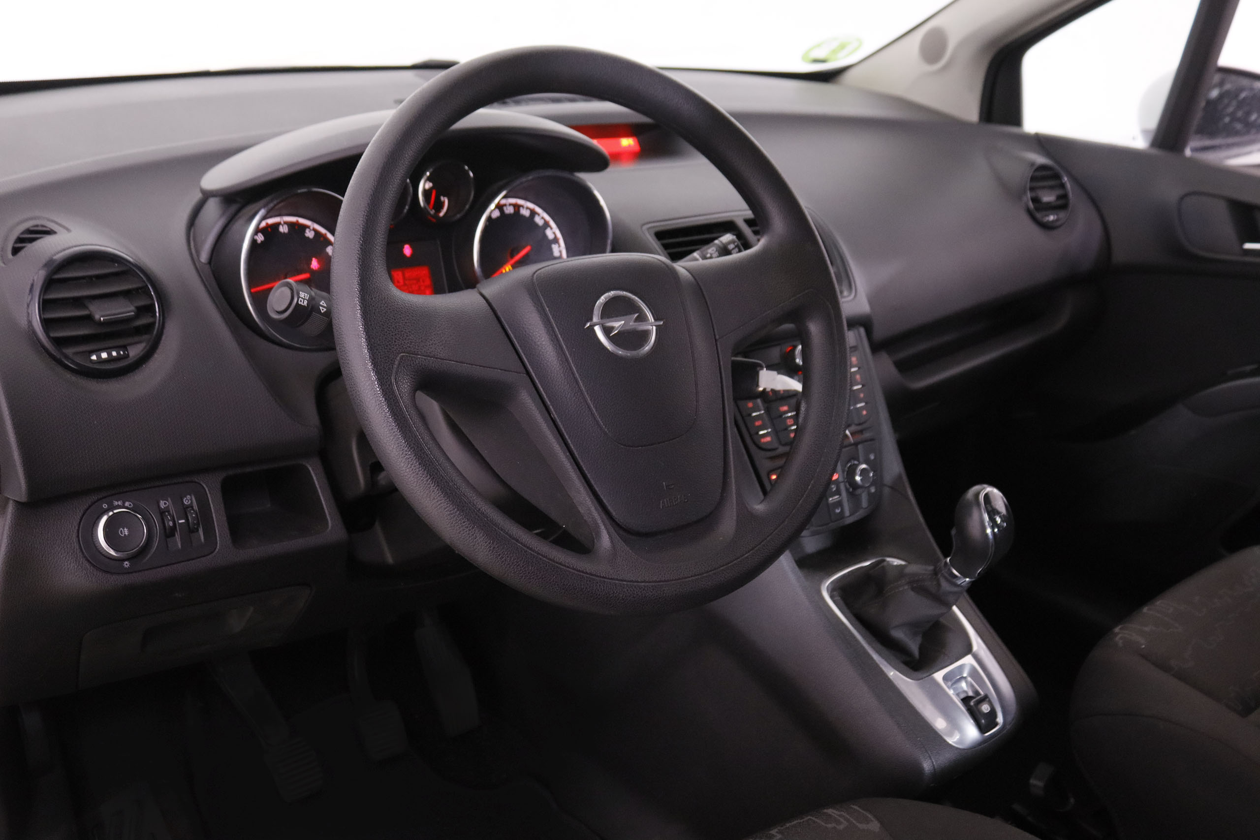 Opel Meriva 1.4i - foto 11