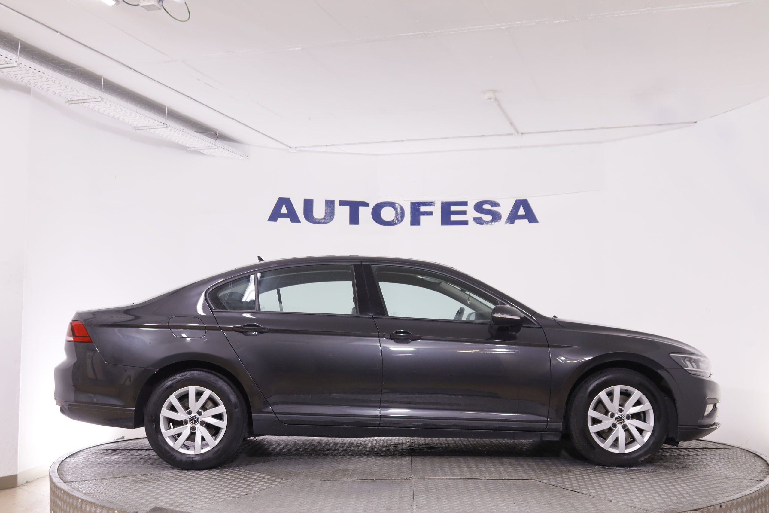 Volkswagen Passat 2.0 TDI DSG - foto 8