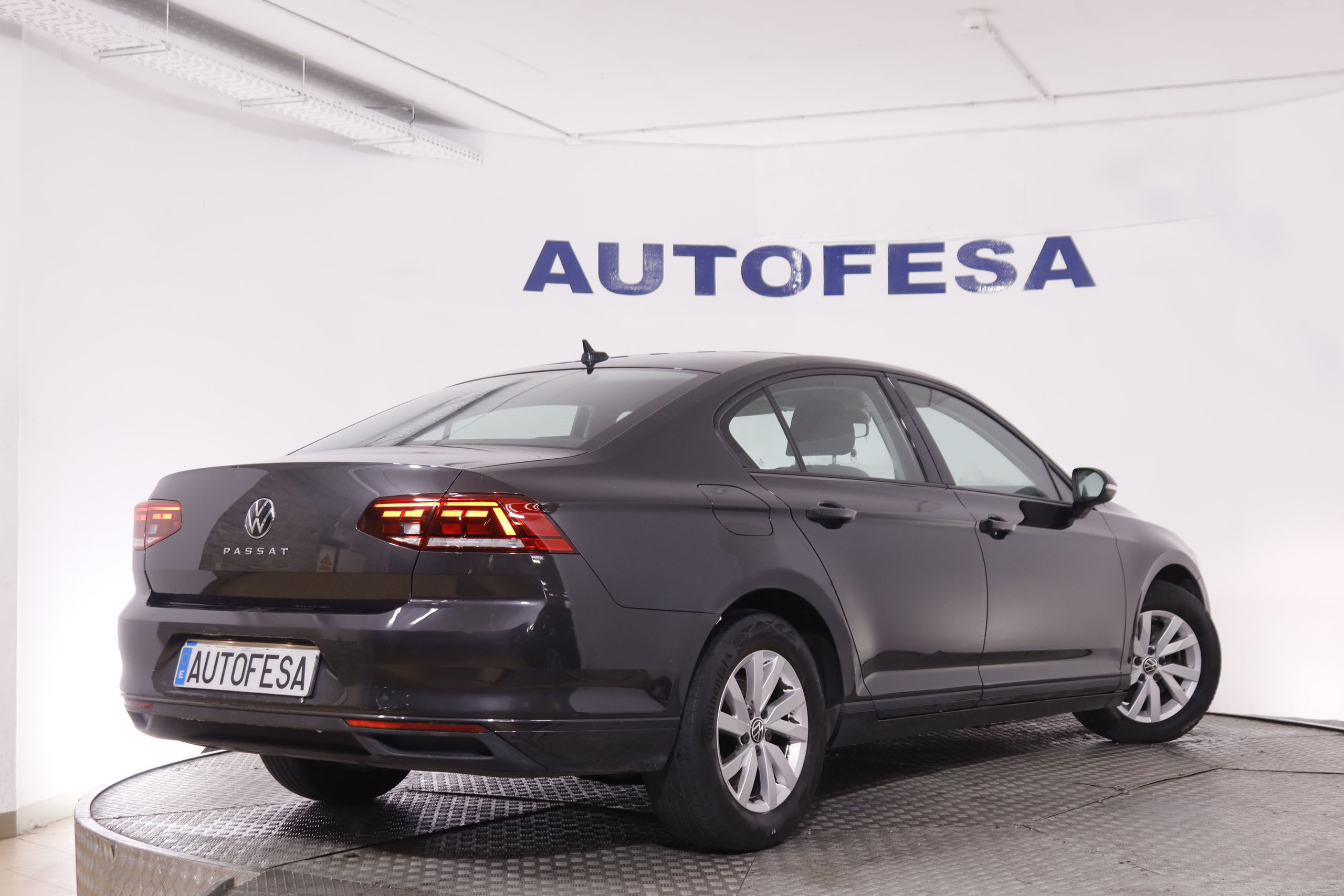 Volkswagen Passat 2.0 TDI DSG - foto 5