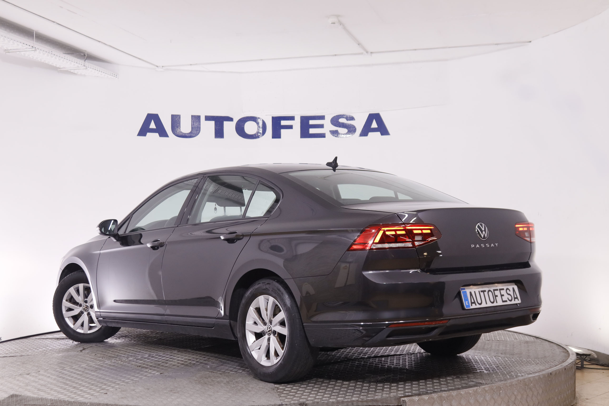 Volkswagen Passat 2.0 TDI DSG - foto 7