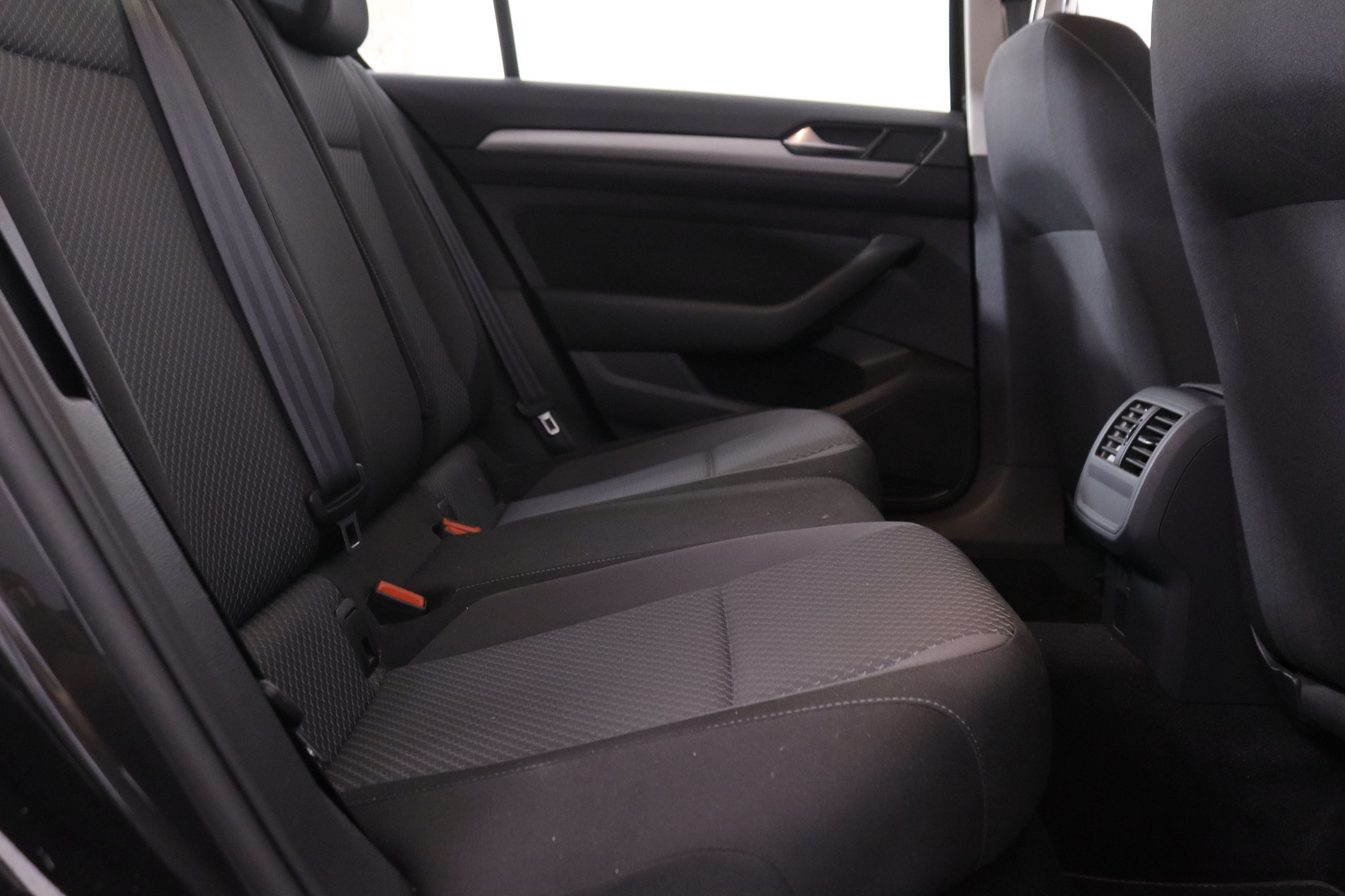 Volkswagen Passat 2.0 TDI DSG - foto 21