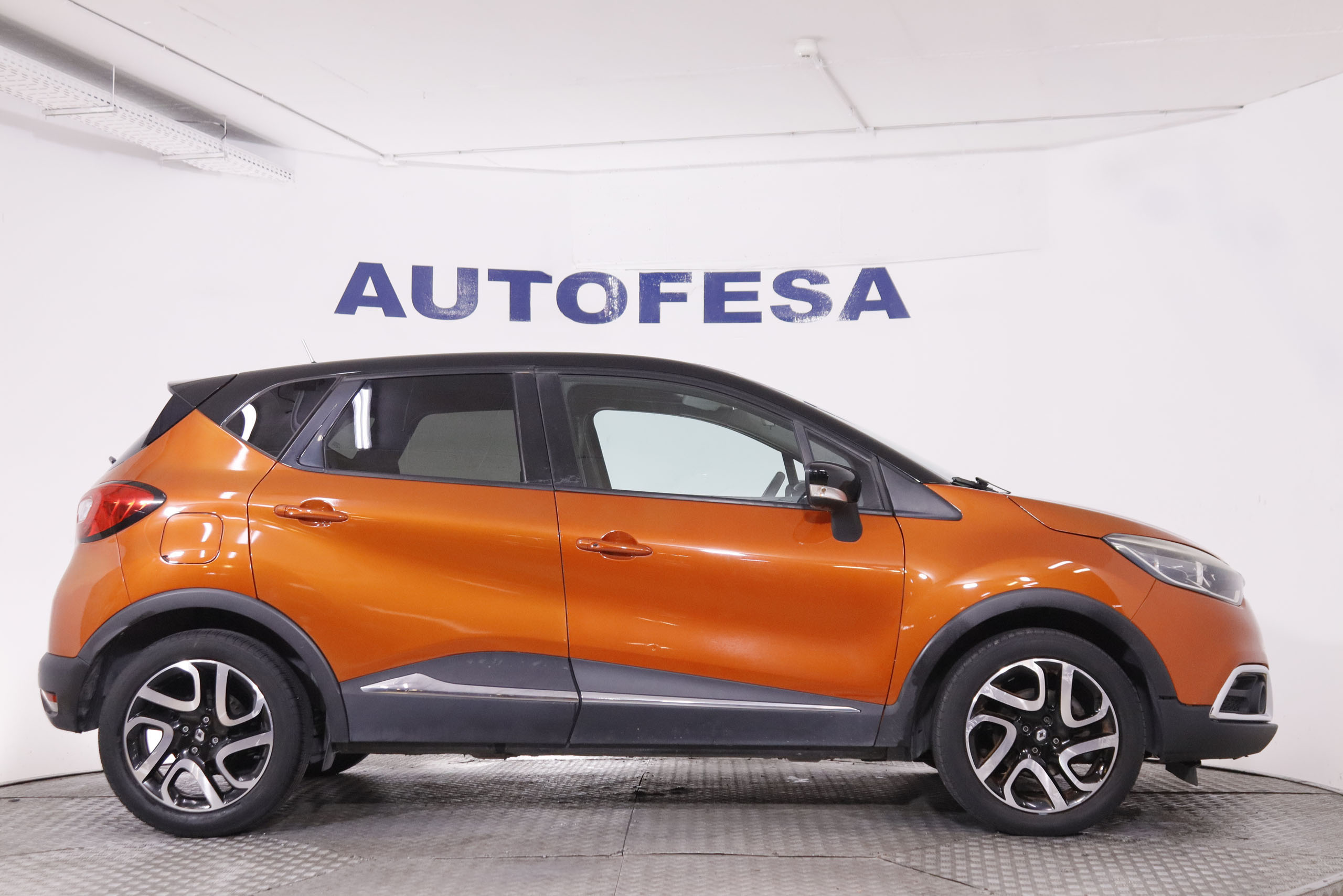 Renault Captur 1.5 dCi ECO2 Adventure - foto 7