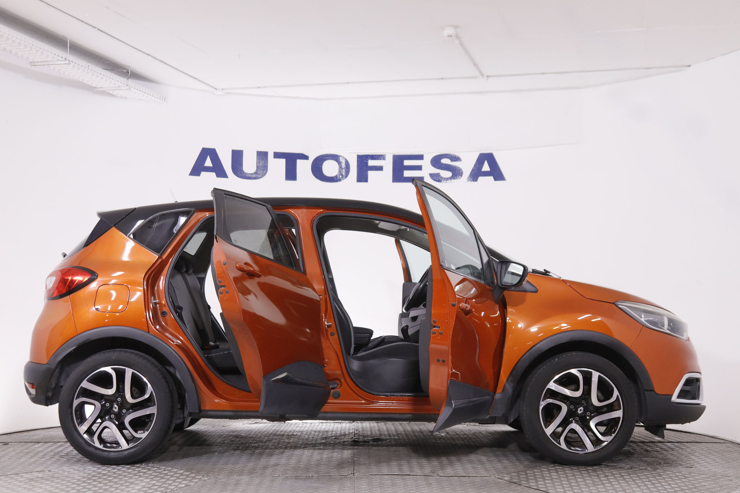 Renault Captur 1.5 dCi ECO2 Adventure - foto 16