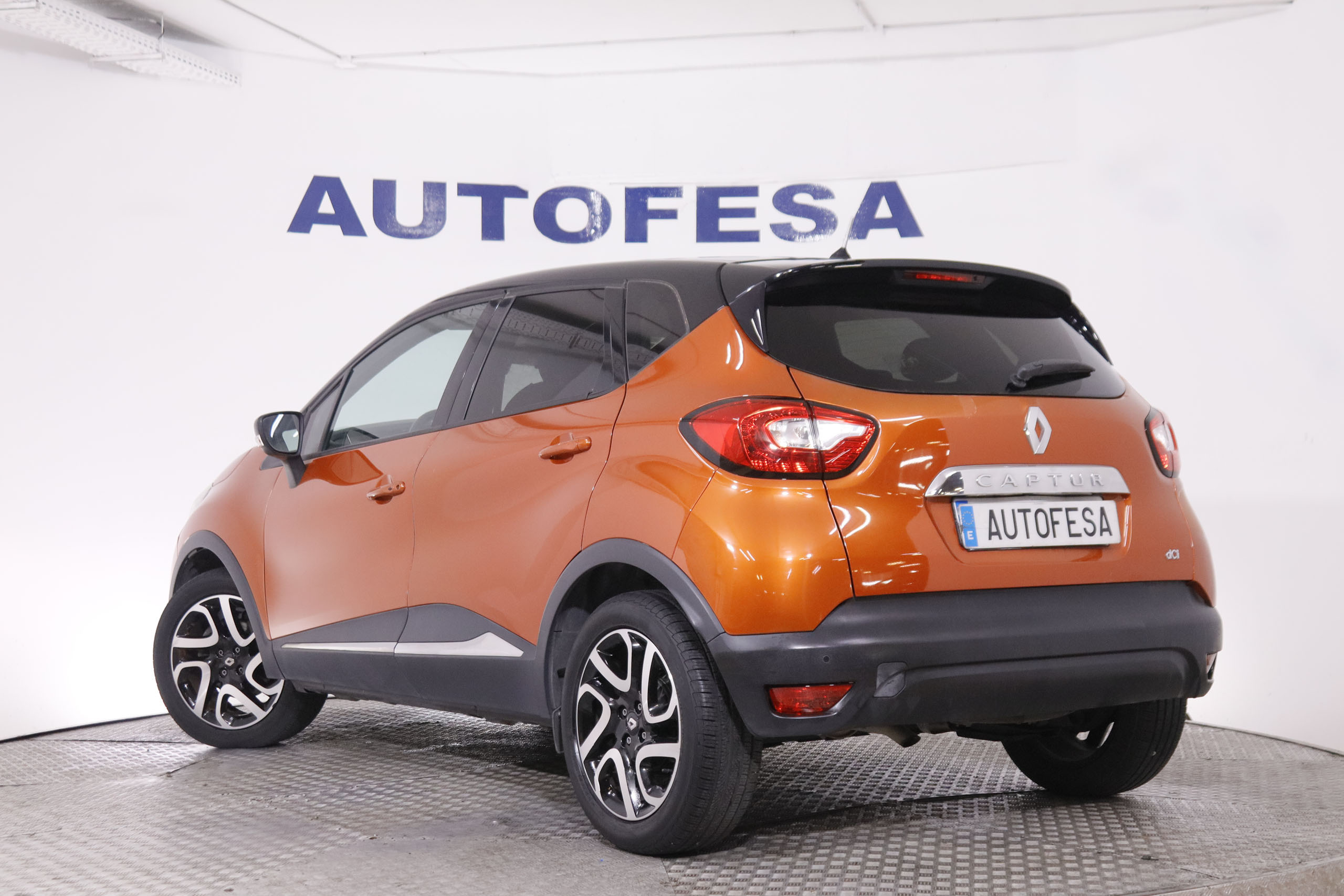 Renault Captur 1.5 dCi ECO2 Adventure - foto 4
