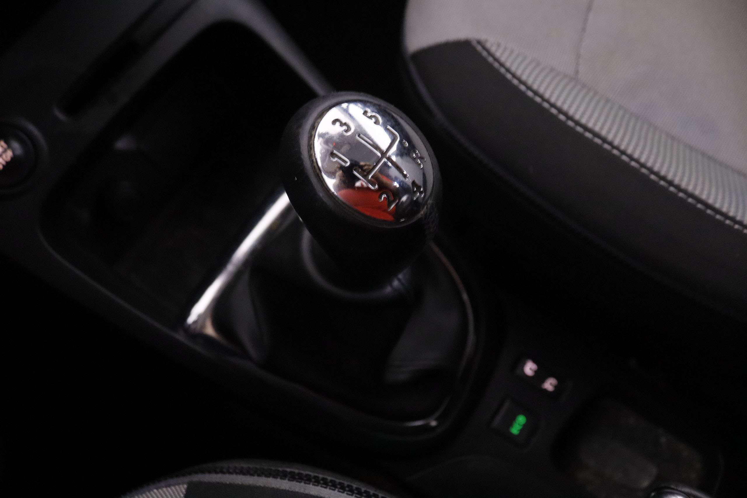 Renault Captur 1.5 dCi ECO2 Adventure - foto 12