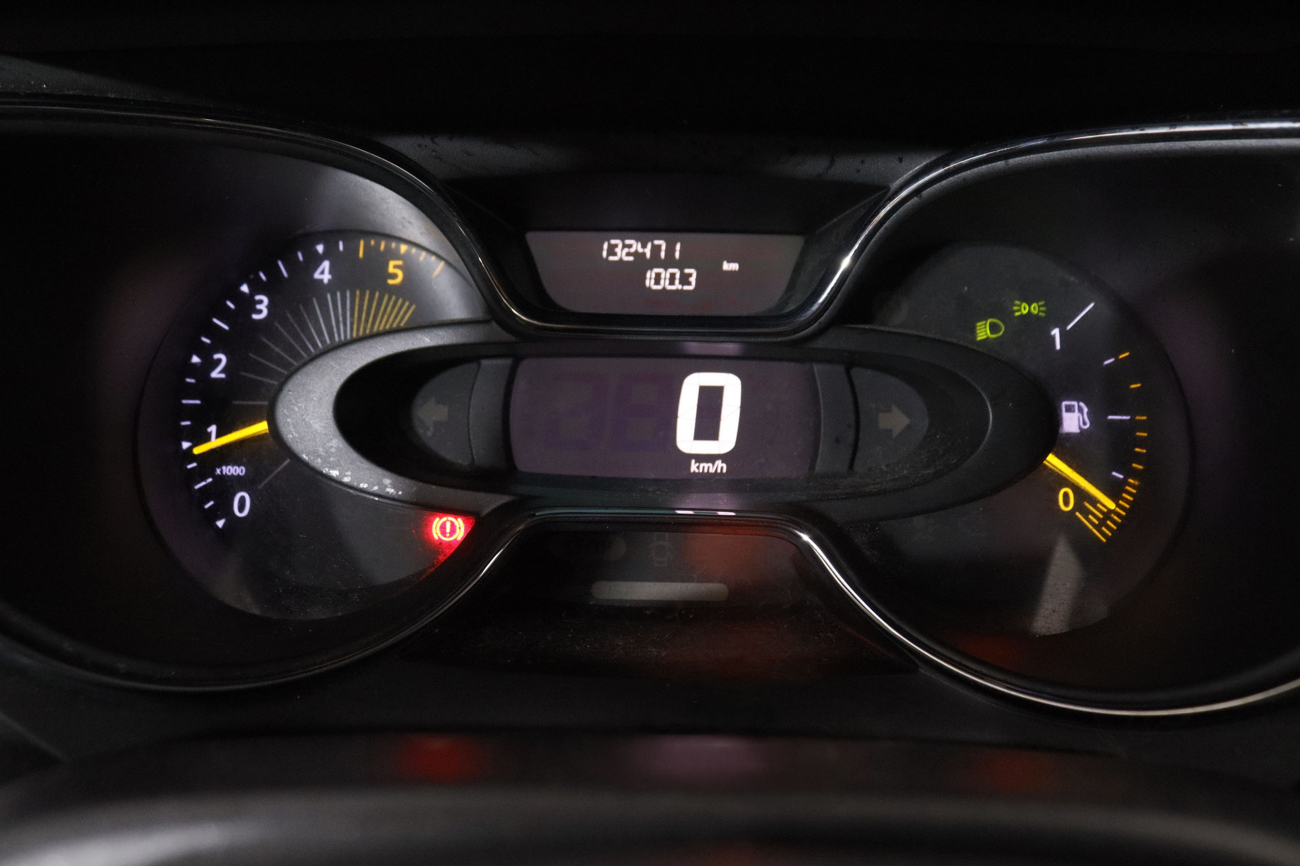 Renault Captur 1.5 dCi ECO2 Adventure - foto 9