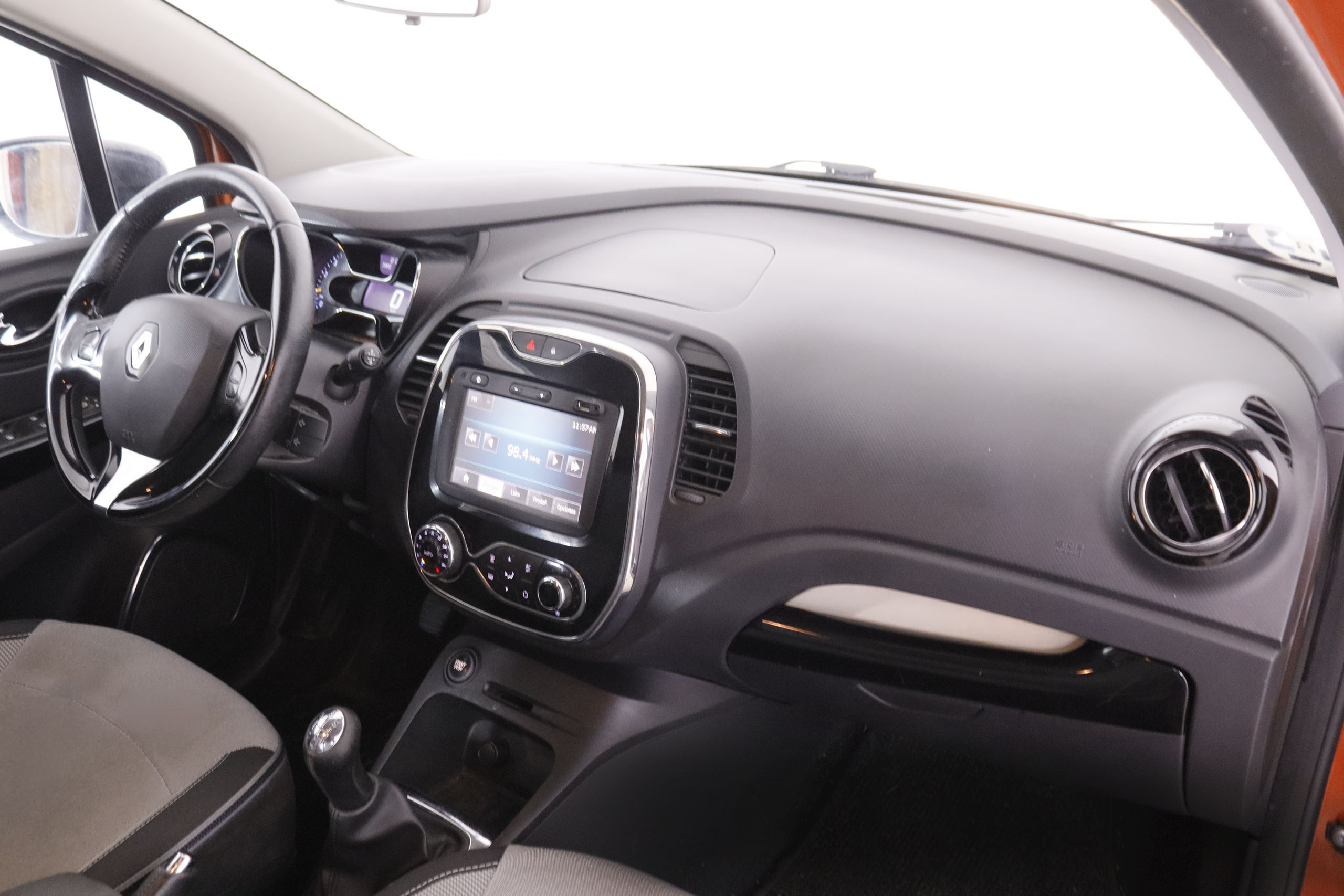 Renault Captur 1.5 dCi ECO2 Adventure - foto 21