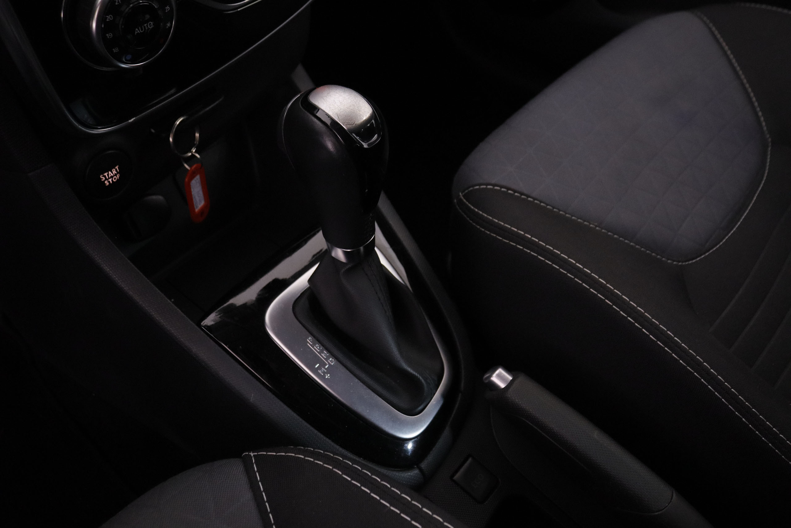 Renault Clio 1.2 TCe EDC ECO2 Intens - foto 13