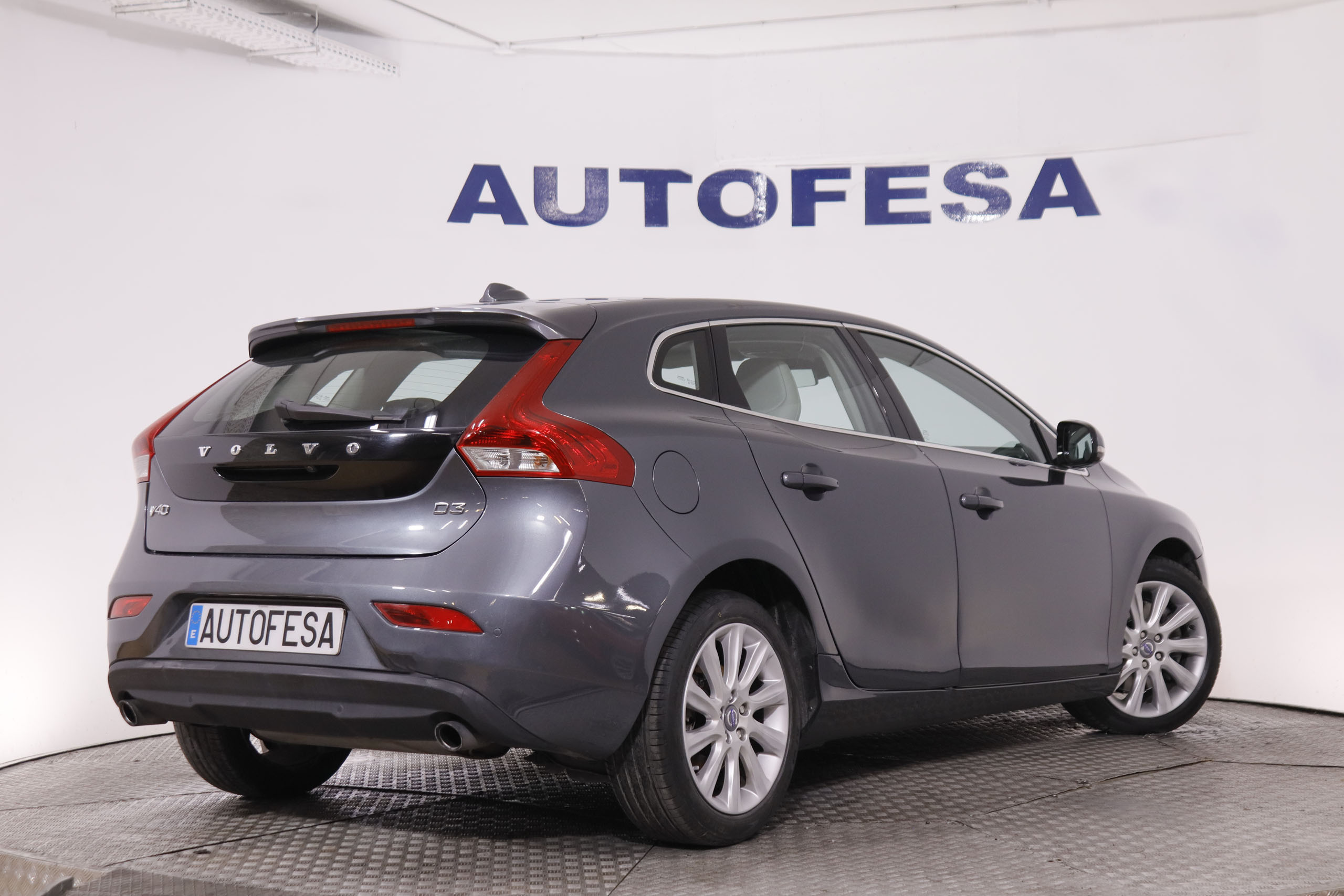 Volvo V40 2.0 D3 Inscription - foto 7