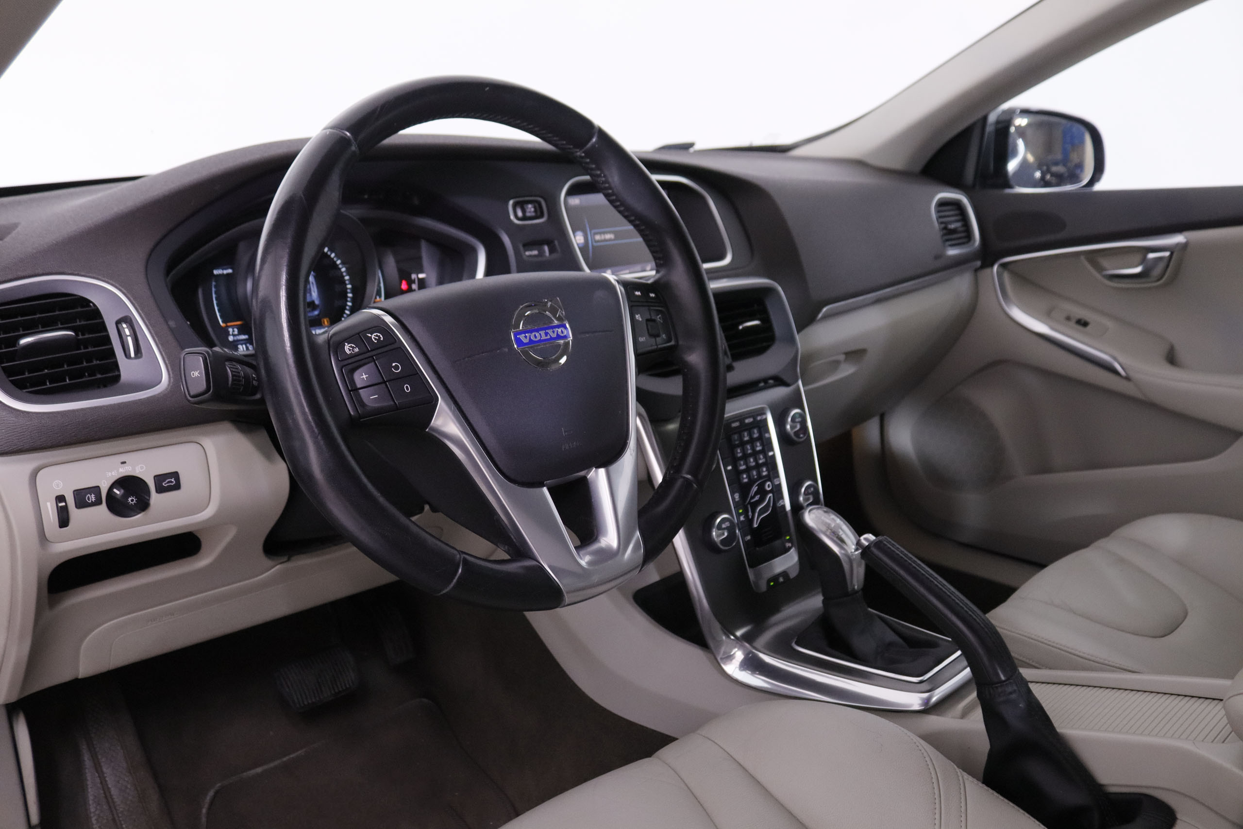 Volvo V40 2.0 D3 Inscription - foto 12