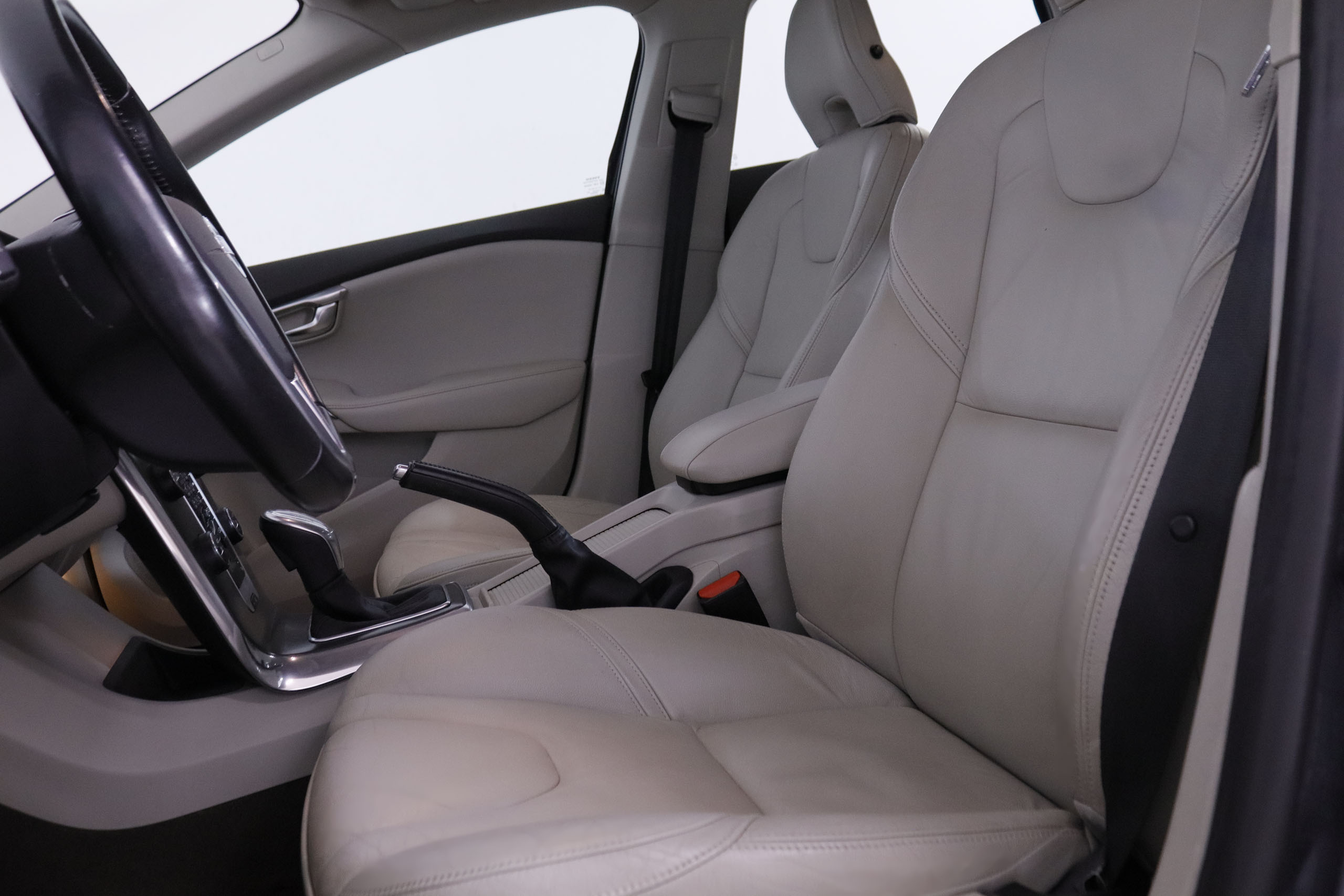 Volvo V40 2.0 D3 Inscription - foto 19
