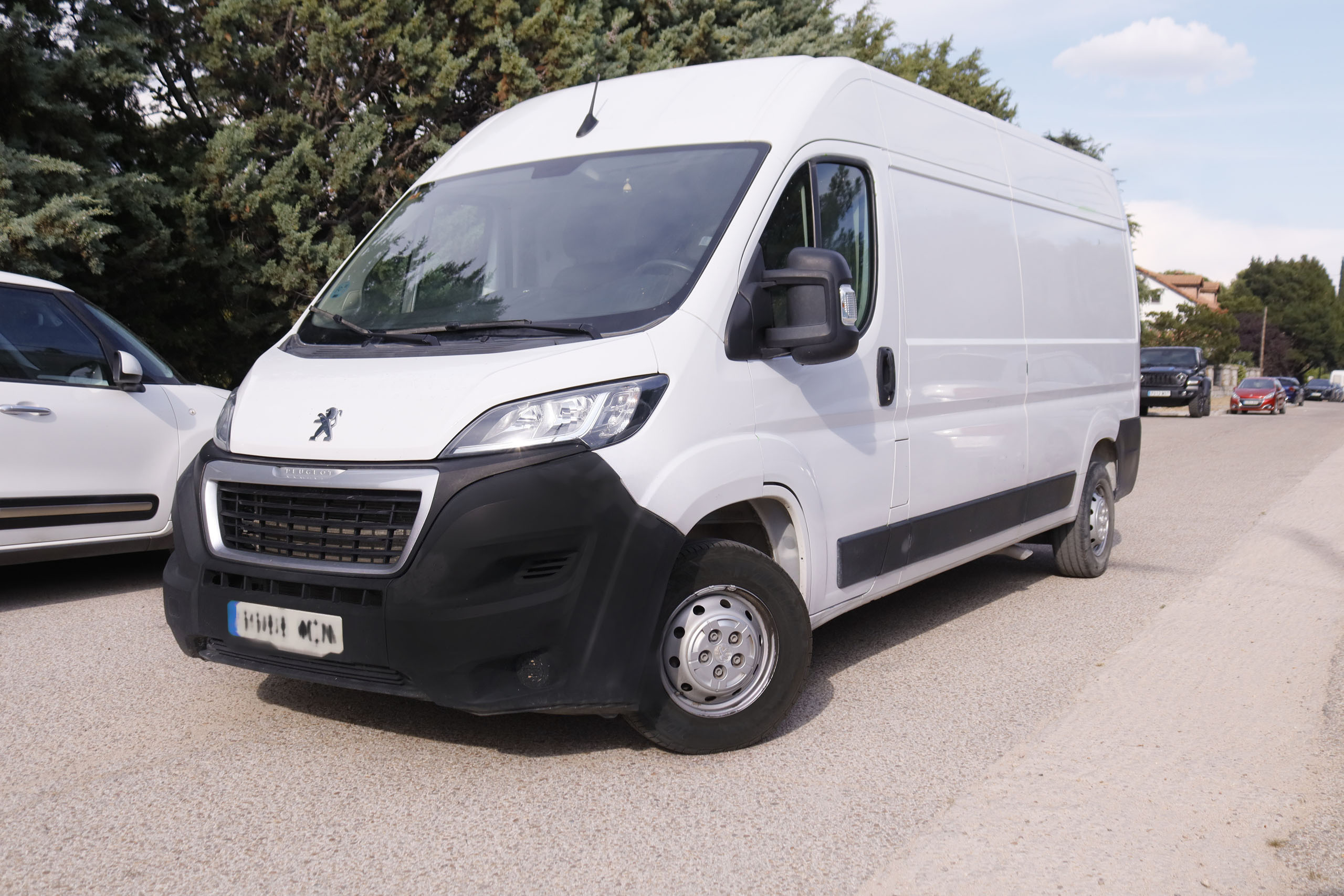 Peugeot Boxer 335 2.2 BlueHDi L3H2
