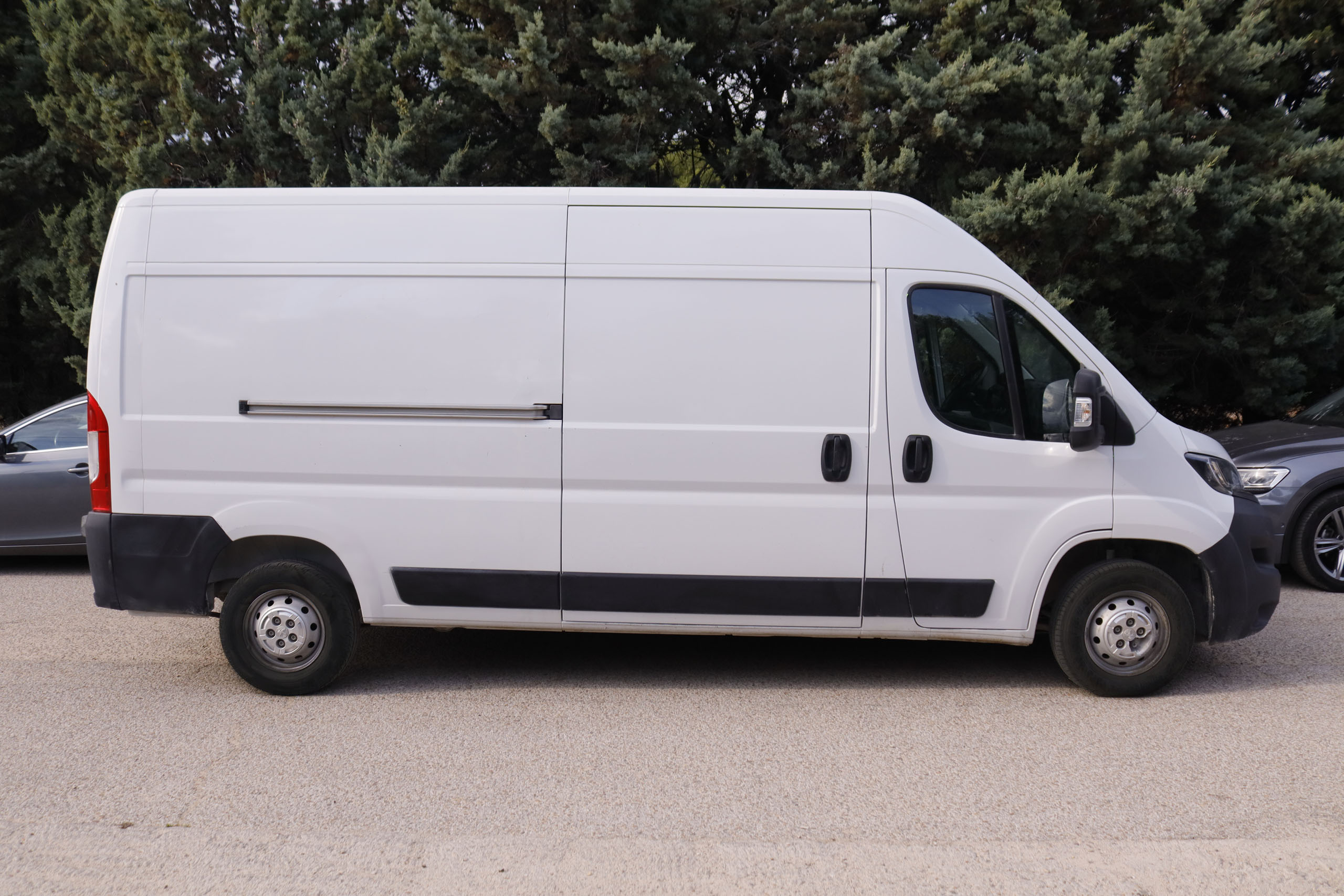 Peugeot Boxer 335 2.2 BlueHDi L3H2 - foto 8