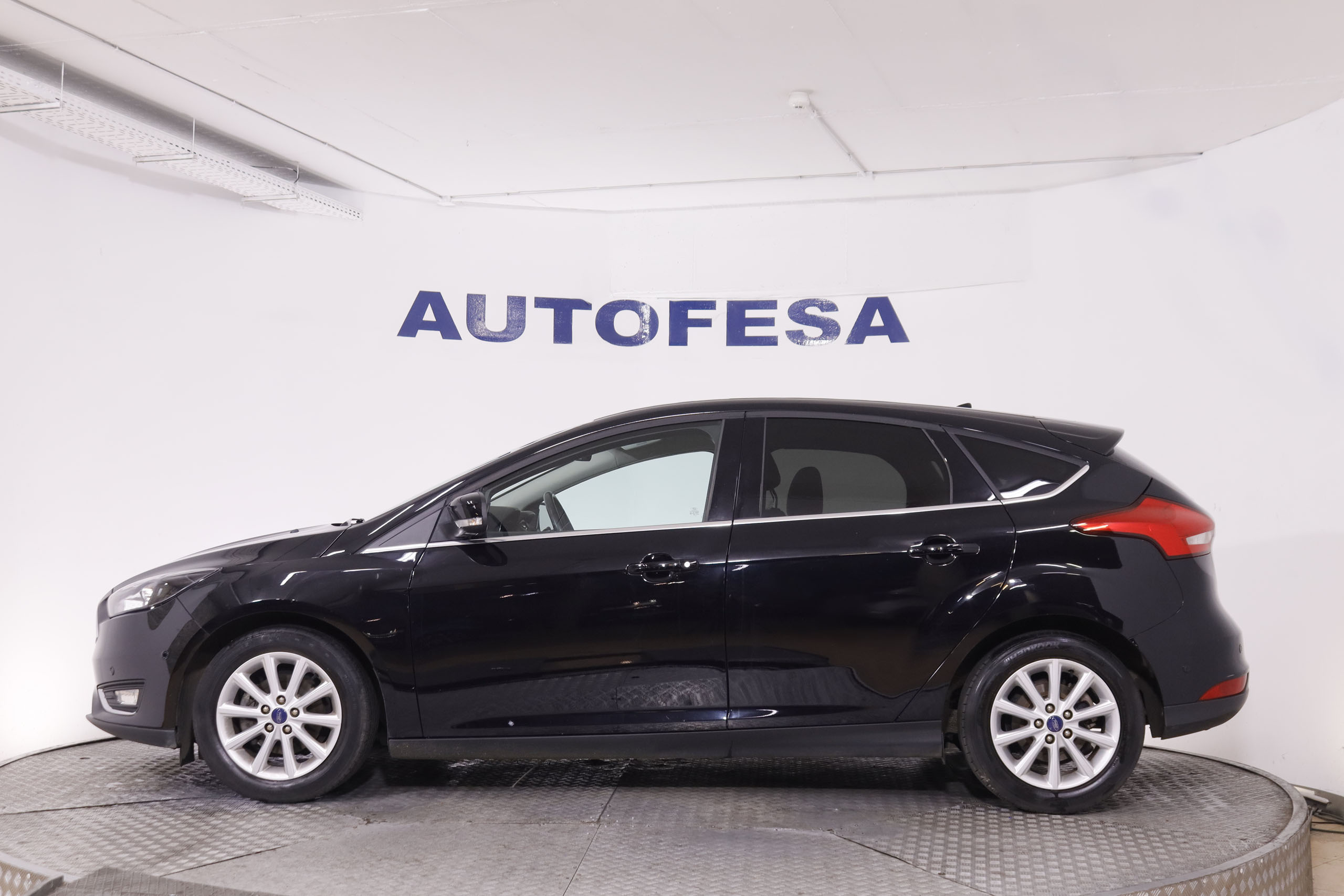 Ford Focus 1.0 EcoBoost Titanium - foto 4