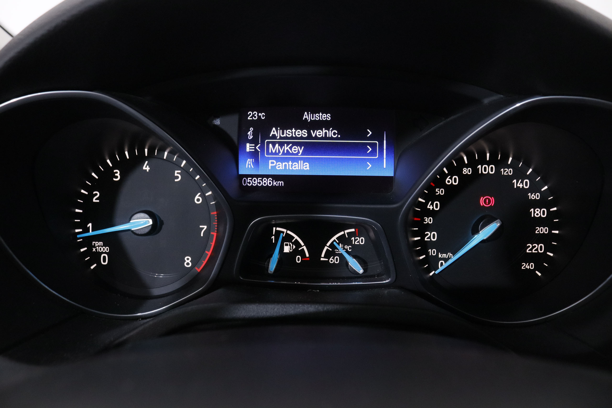 Ford Focus 1.0 EcoBoost Titanium - foto 15