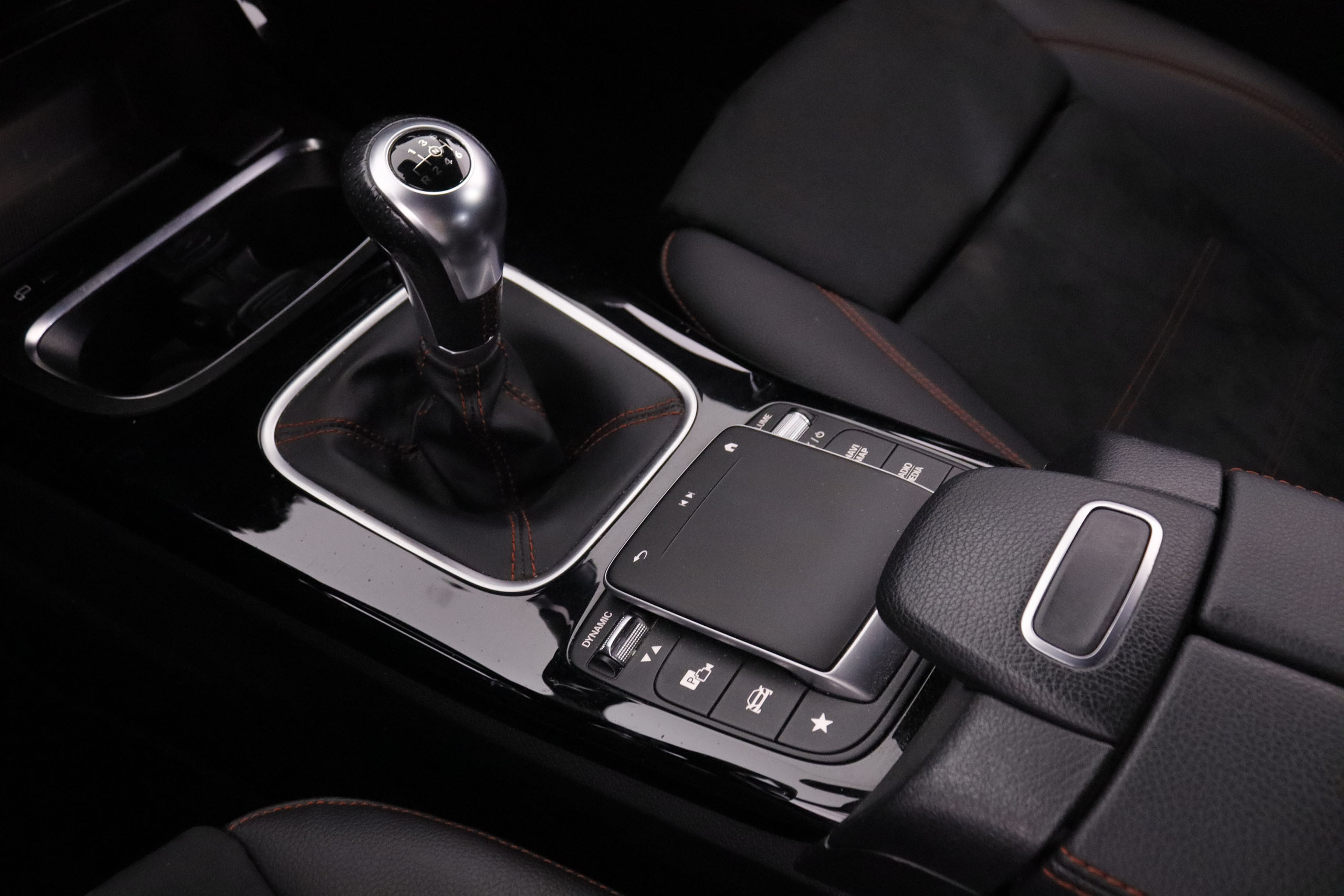 Mercedes-Benz Clase A A 200 AMG Line - foto 18