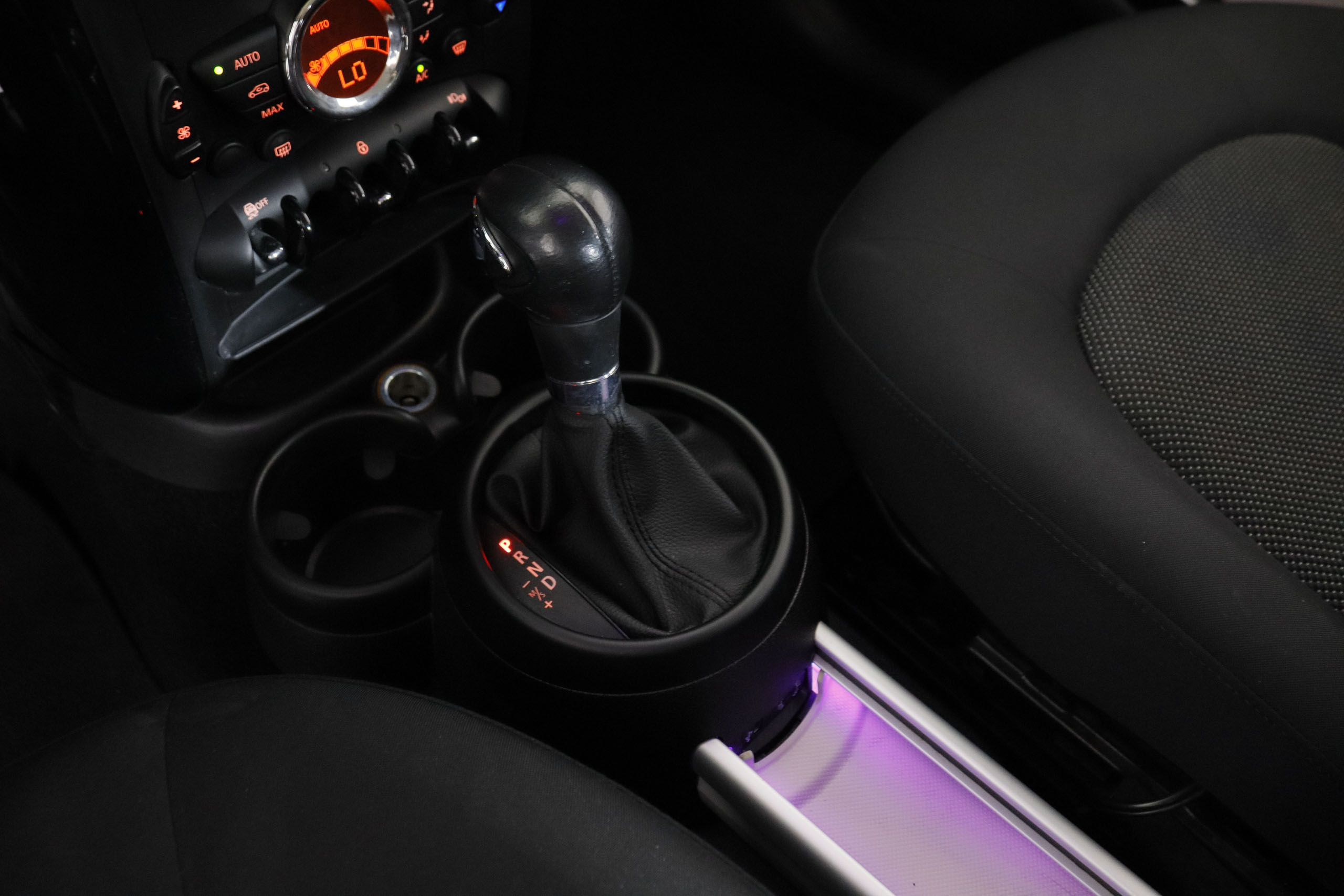 MINI Cooper 2.0D - foto 11