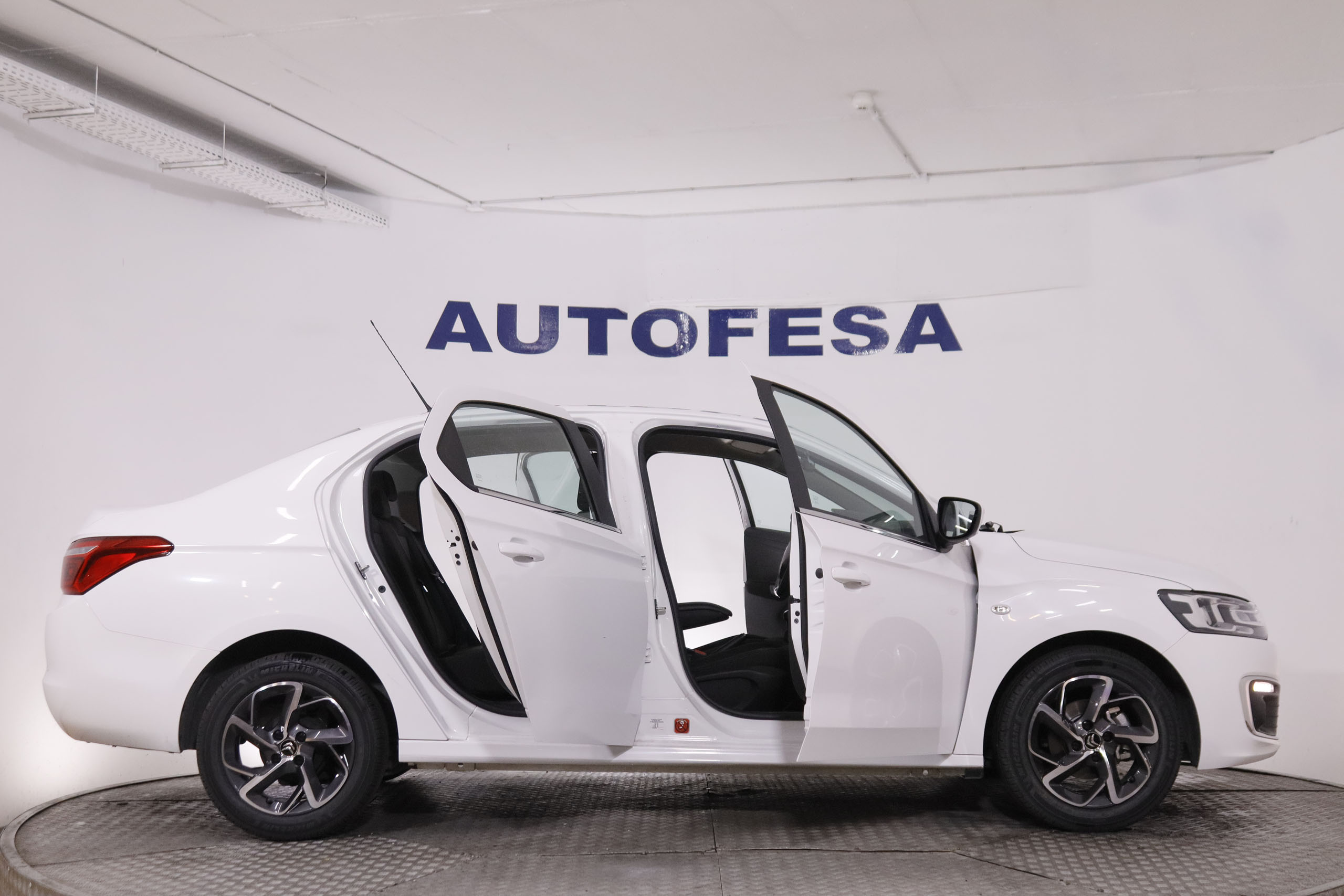 Citroën C-Elysée 1.2 Shine - foto 9