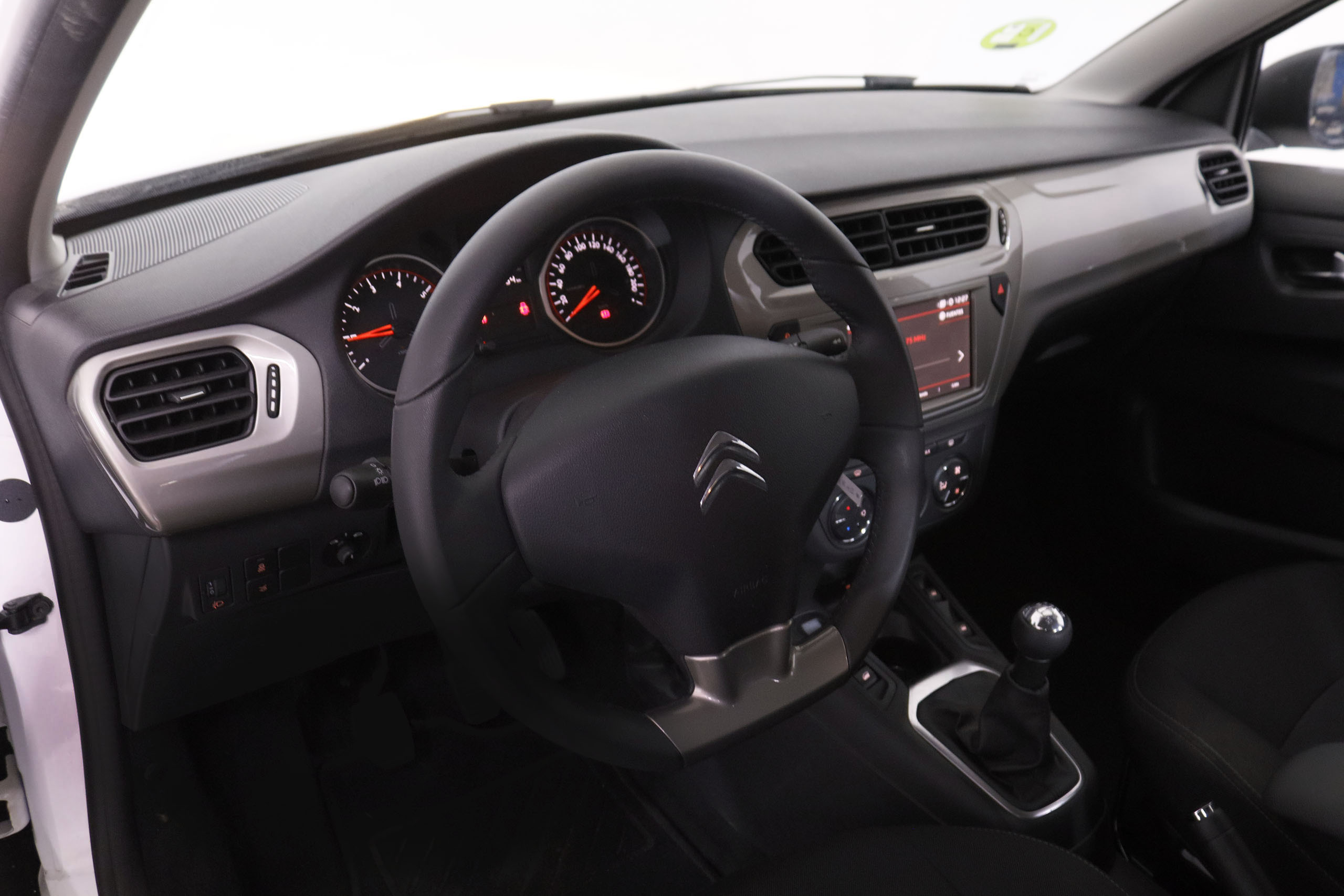 Citroën C-Elysée 1.2 Shine - foto 11