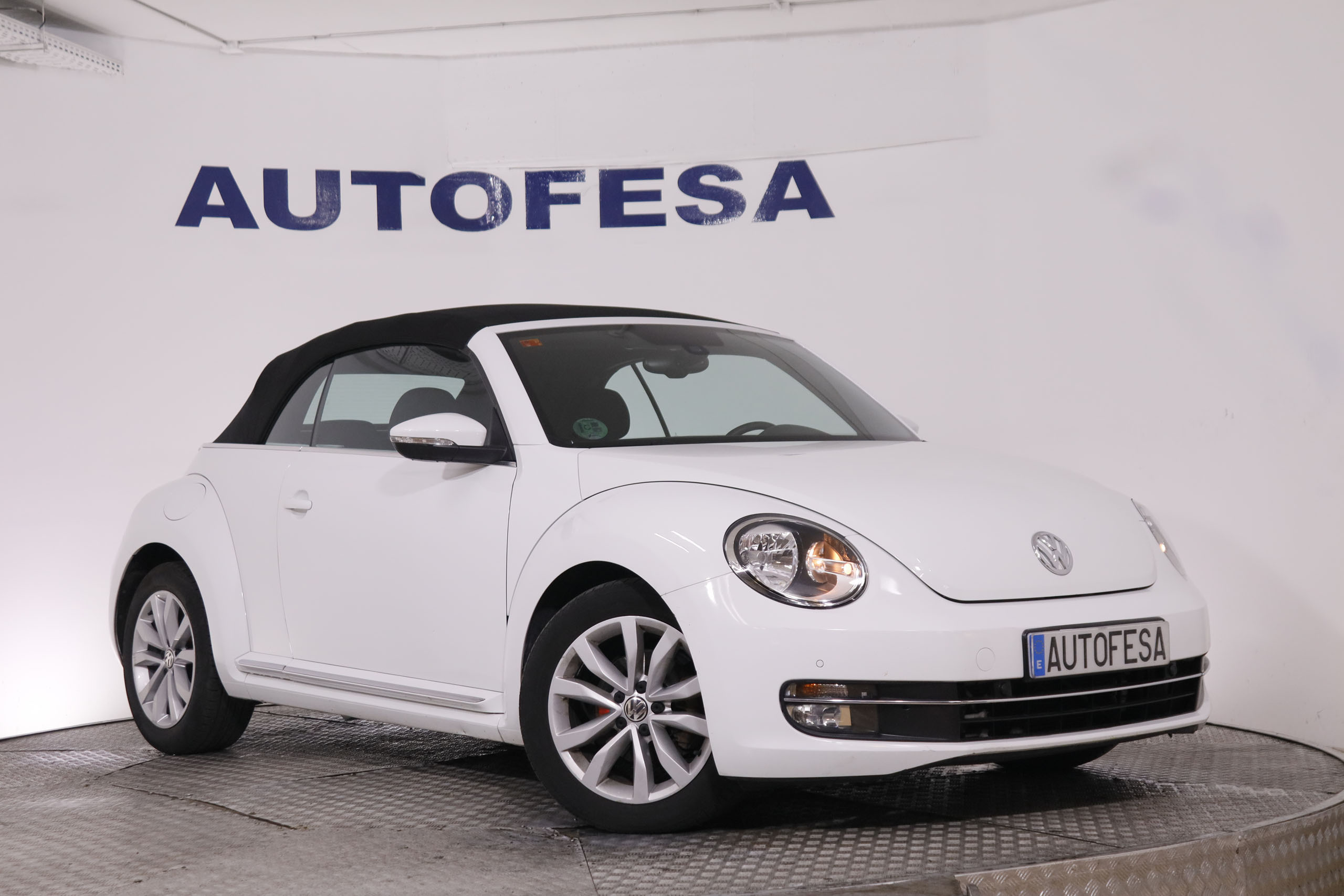 Volkswagen Beetle Cabrio 2.0 TDI - foto 5