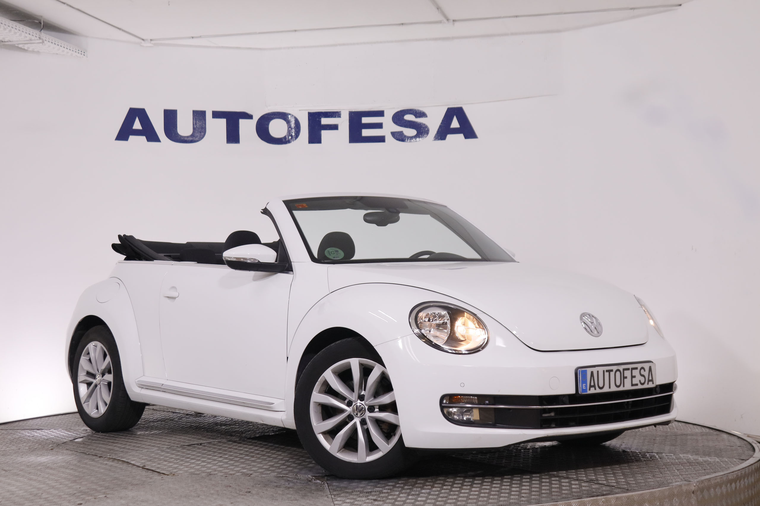 Volkswagen Beetle Cabrio 2.0 TDI - foto 4
