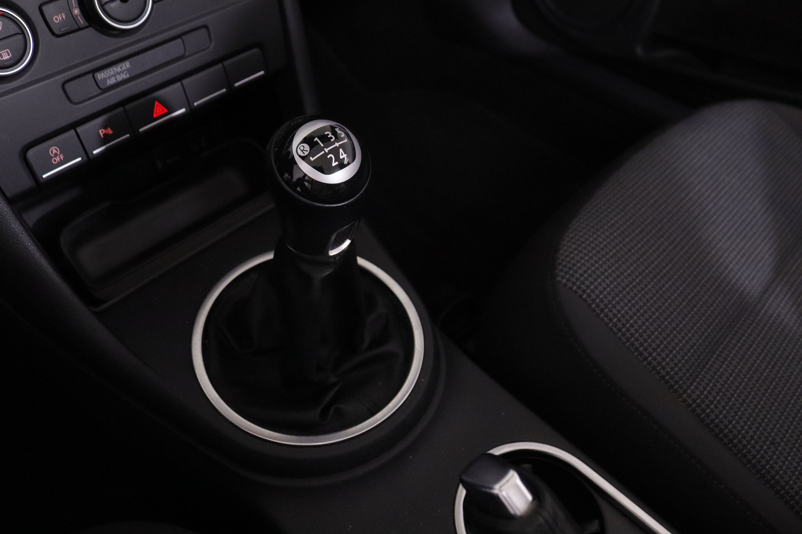 Volkswagen Beetle Cabrio 2.0 TDI - foto 17
