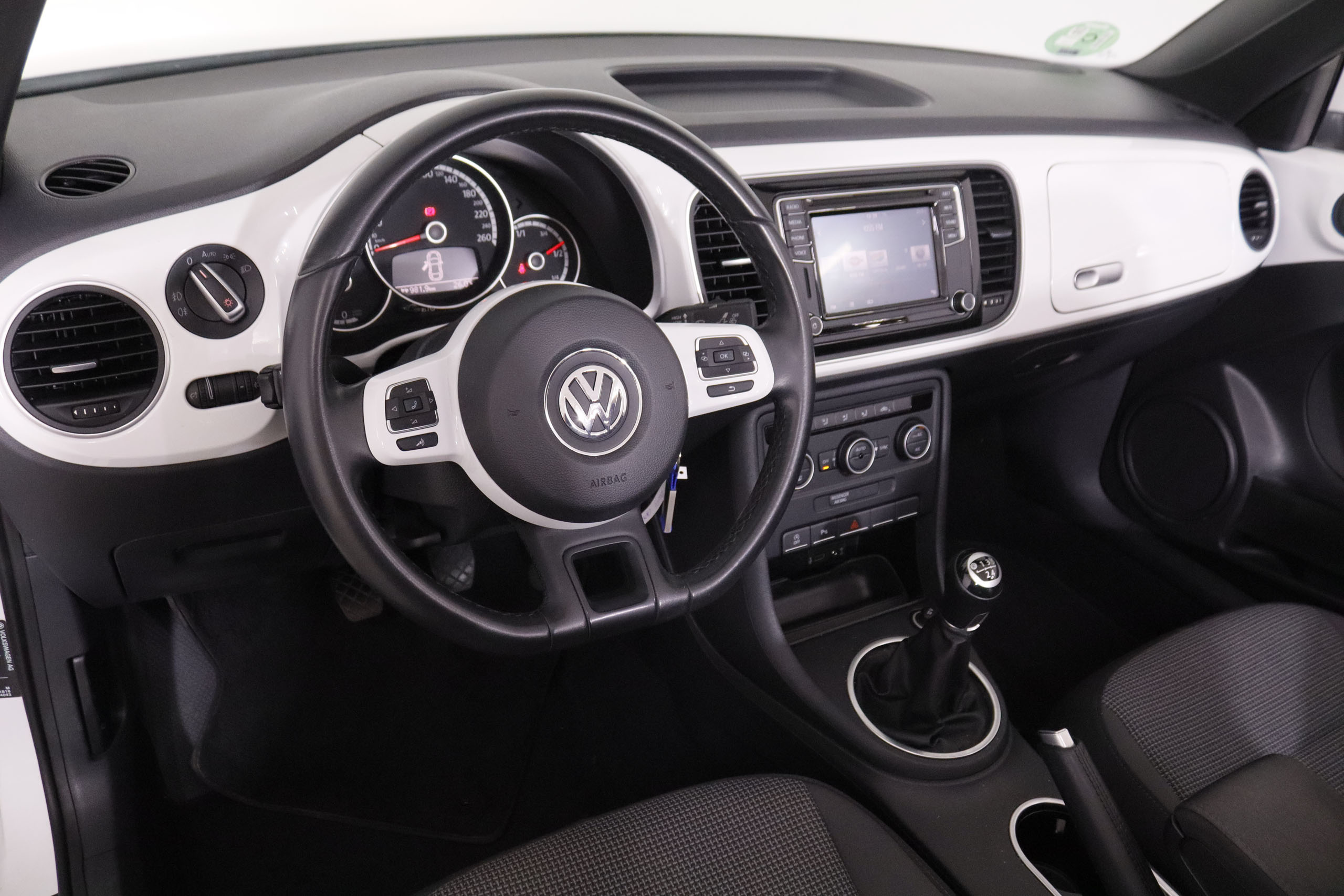 Volkswagen Beetle Cabrio 2.0 TDI - foto 14