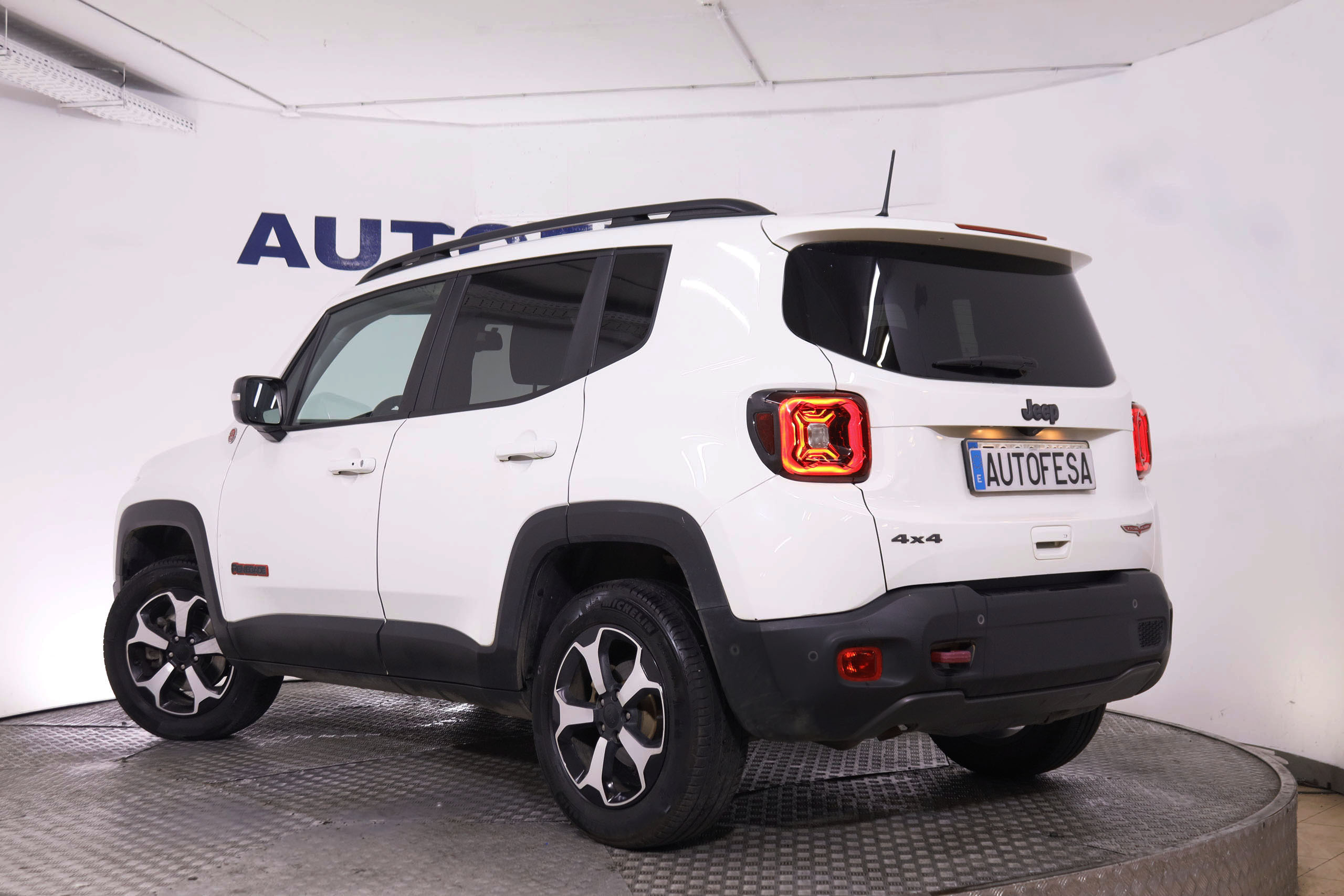 Jeep Renegade 2.0 Mjet 4x4 Trailhawk - foto 7