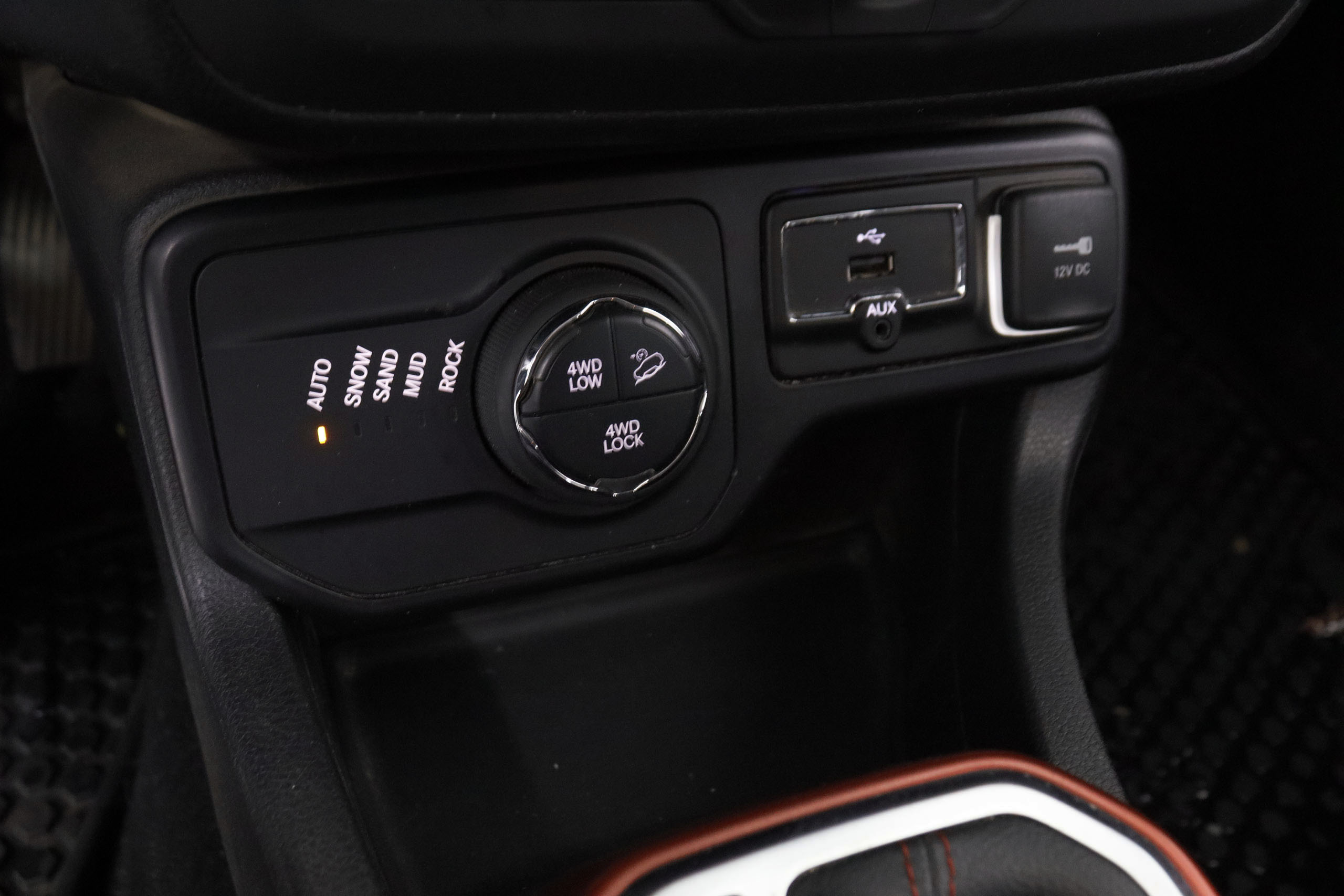 Jeep Renegade 2.0 Mjet 4x4 Trailhawk - foto 17