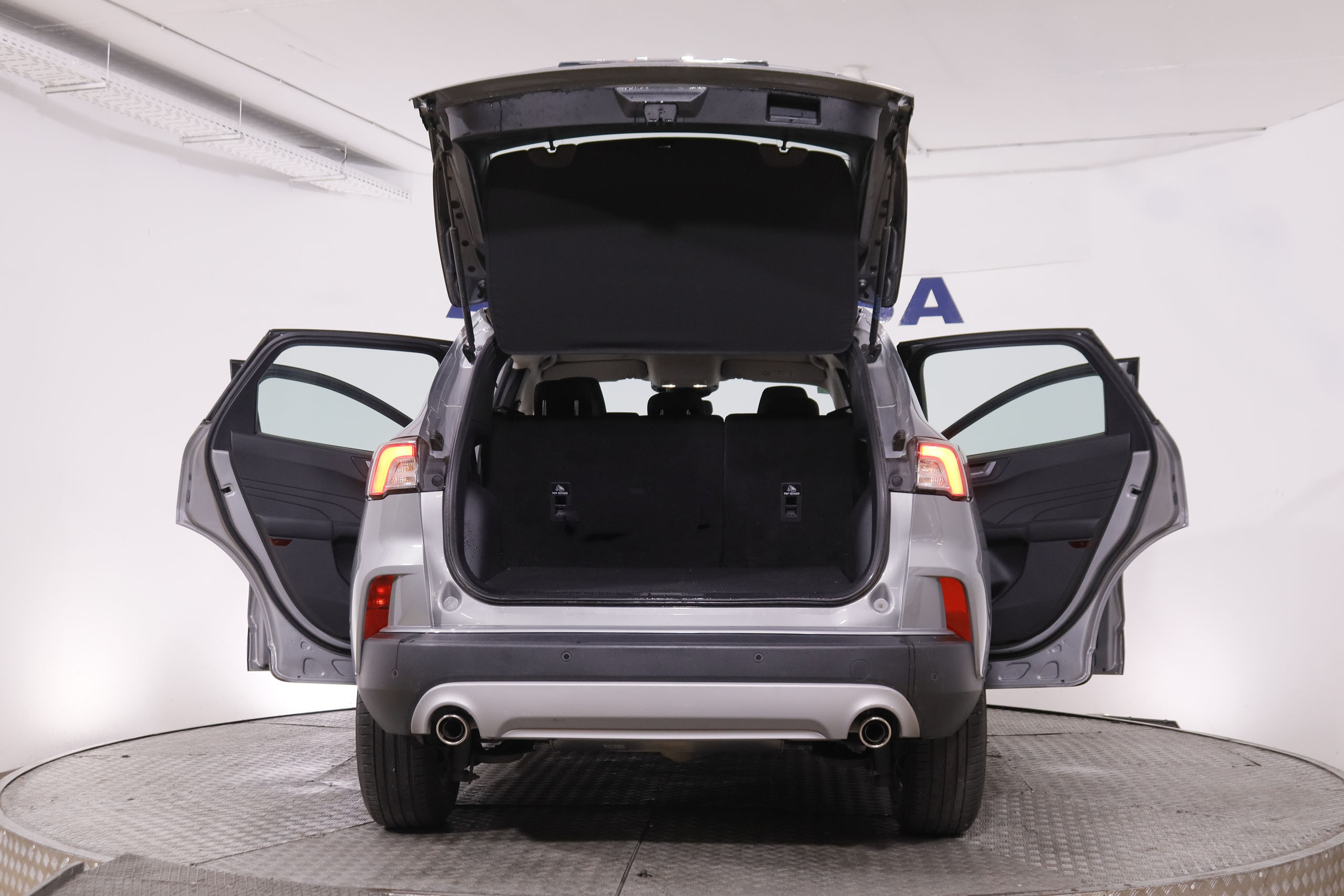 Ford Kuga 2.5 Fhev Duratec Titanium - foto 8
