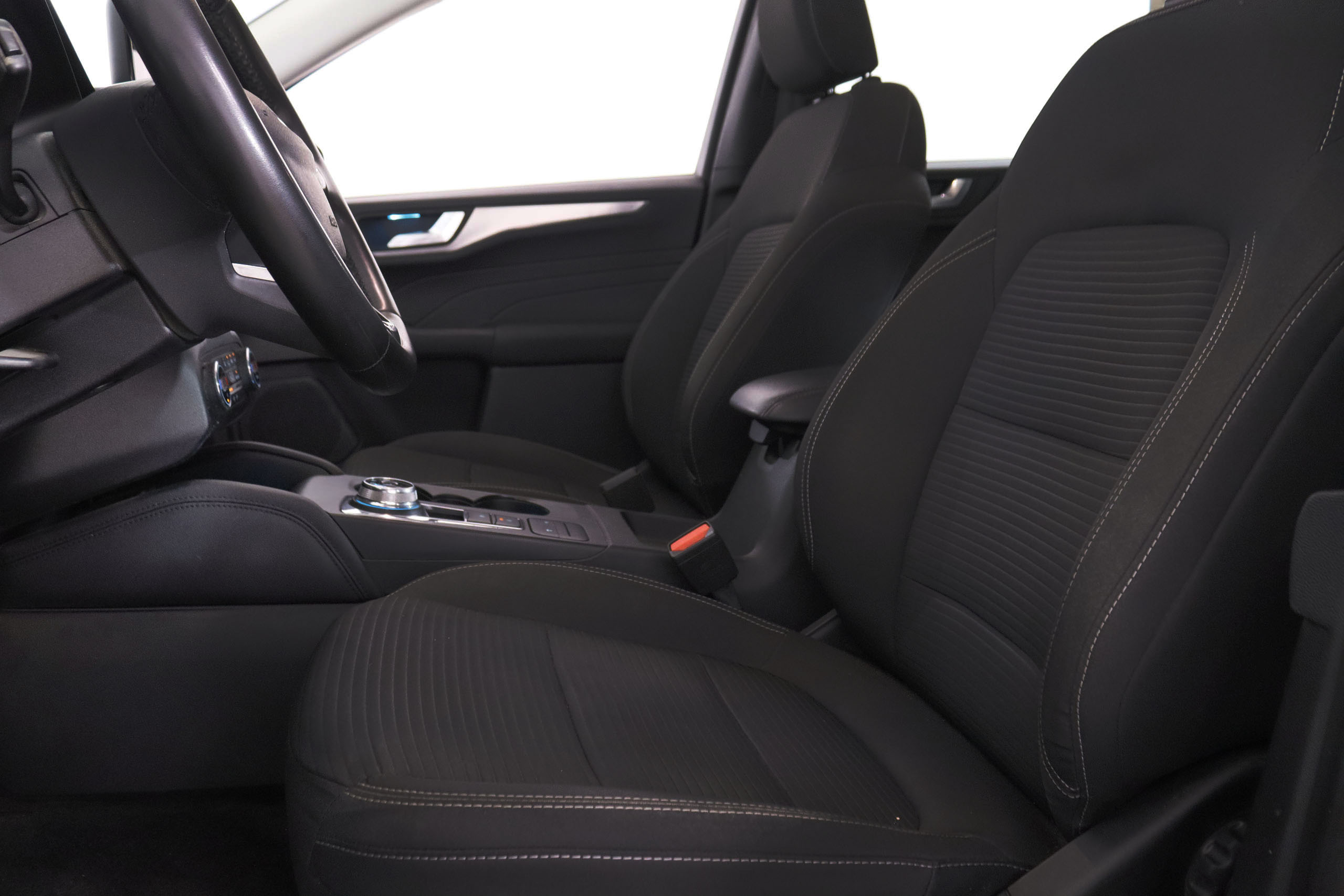 Ford Kuga 2.5 Fhev Duratec Titanium - foto 19