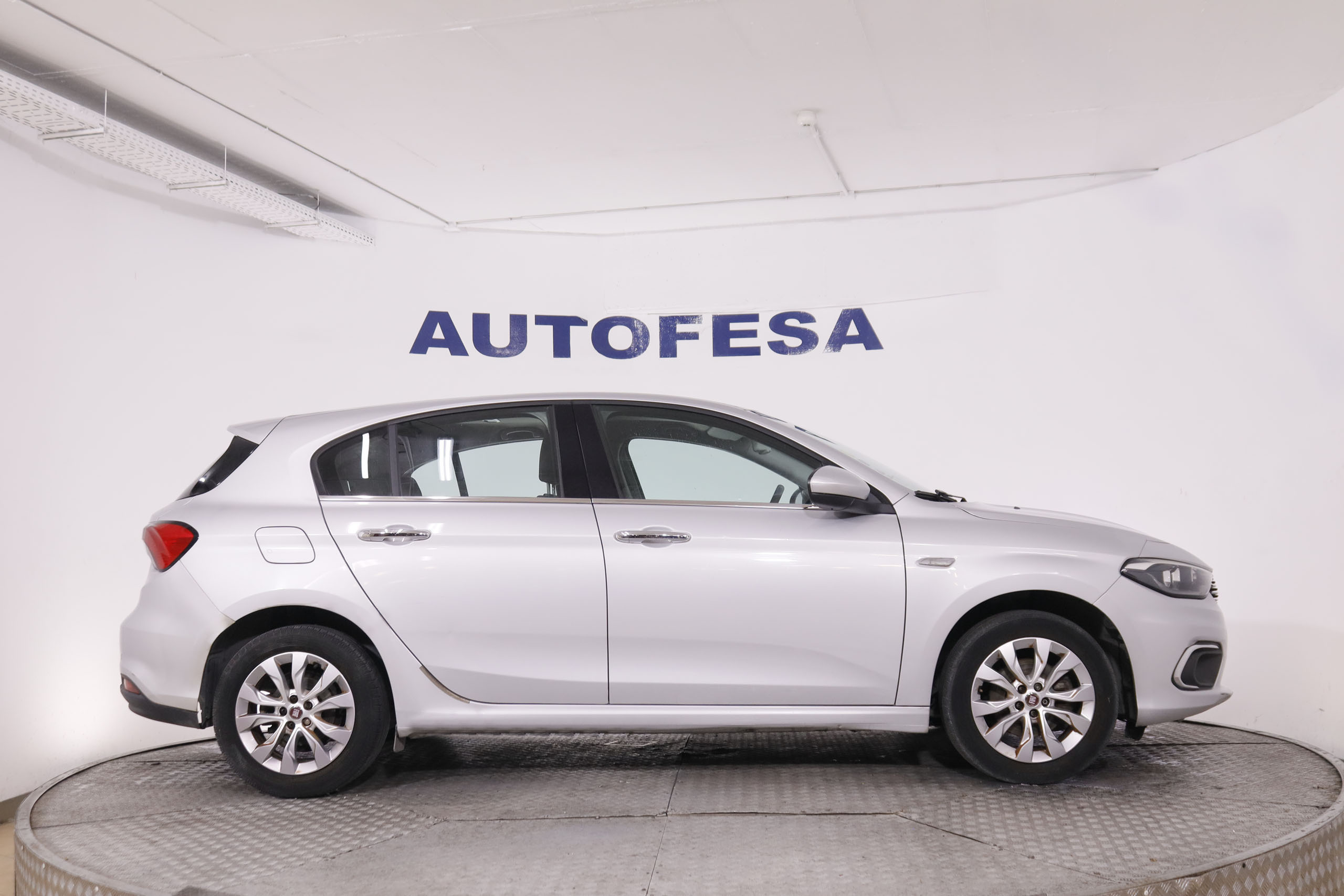 Fiat Tipo 1.6 MultiJet Lounge - foto 8