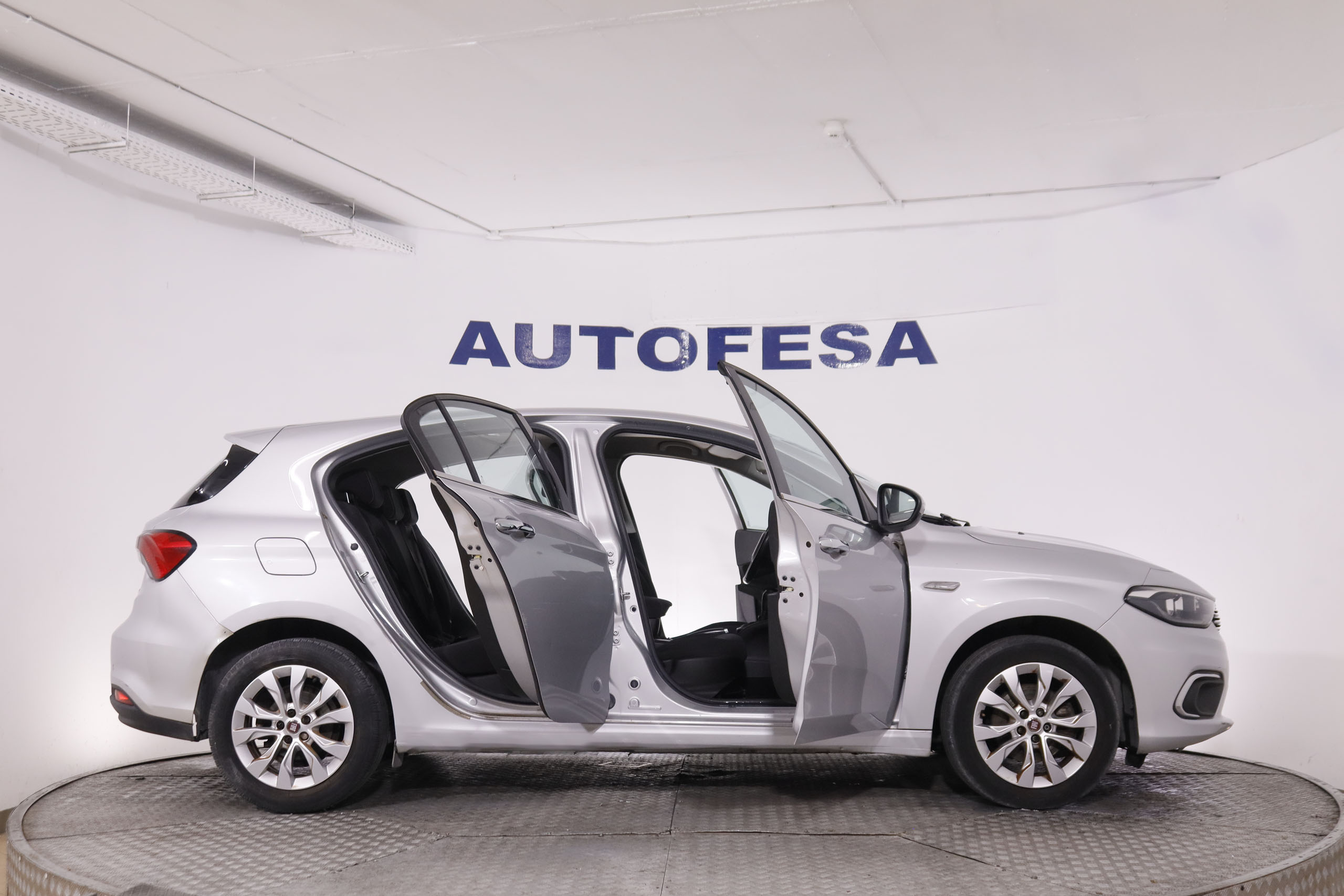 Fiat Tipo 1.6 MultiJet Lounge - foto 9