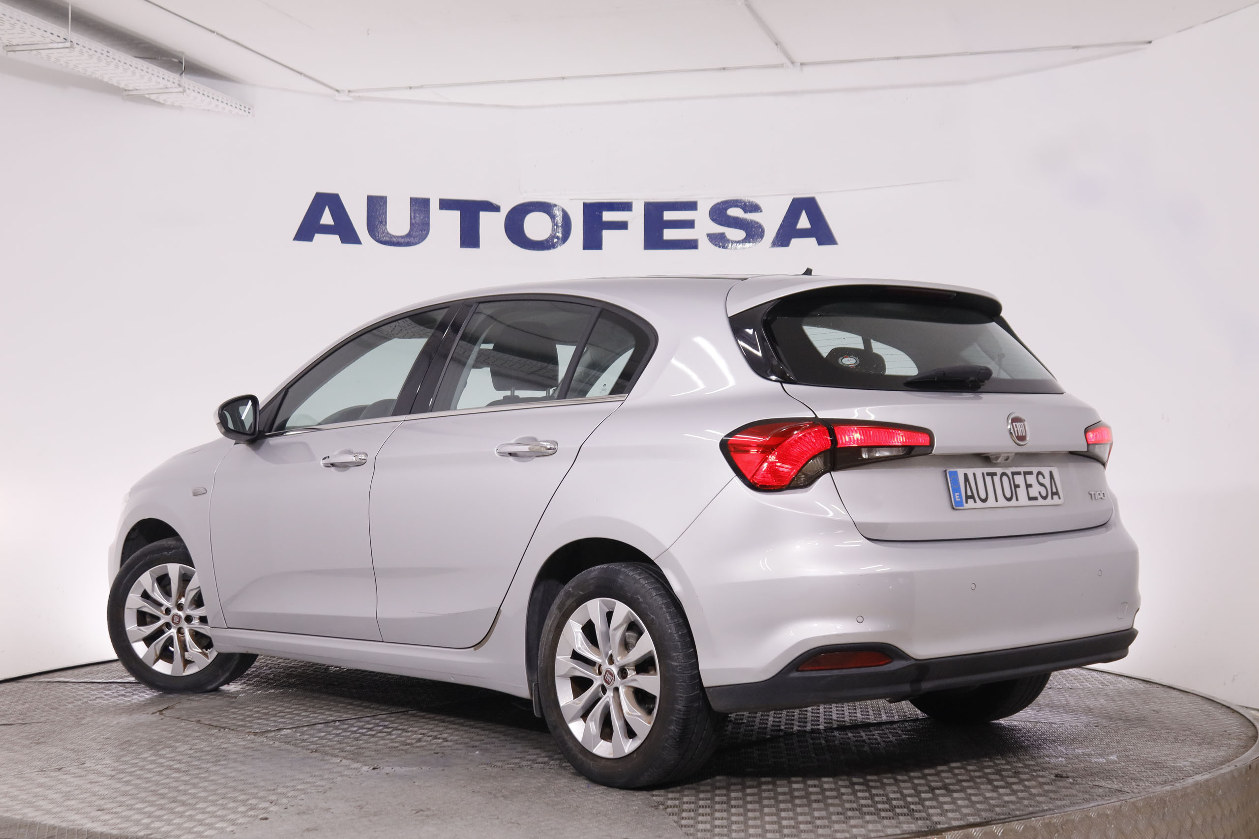 Fiat Tipo 1.6 MultiJet Lounge - foto 7