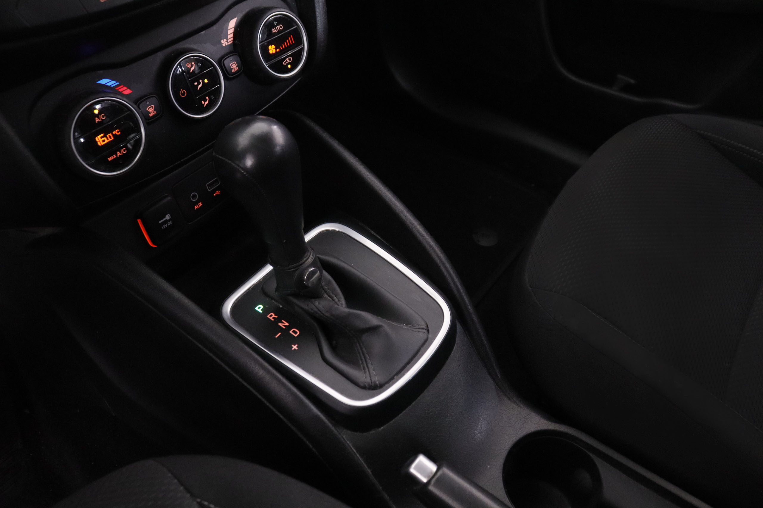 Fiat Tipo 1.6 MultiJet Lounge - foto 13