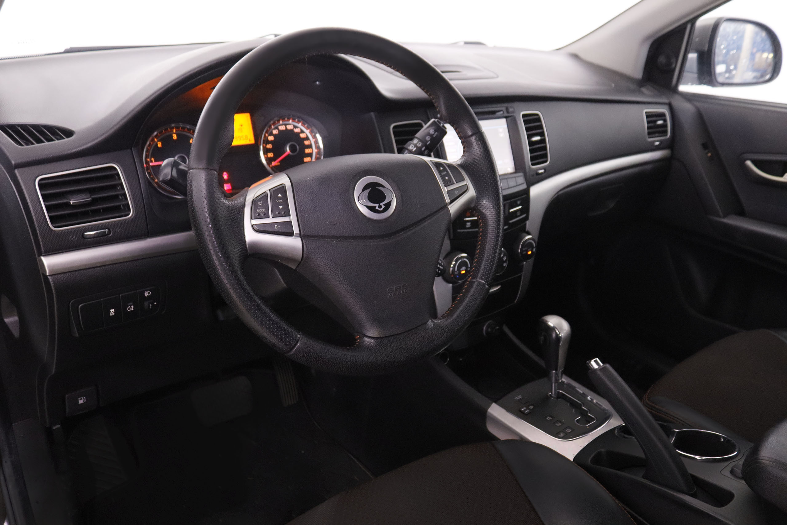 SsangYong Korando D20T Premium Plus 4x2 - foto 11