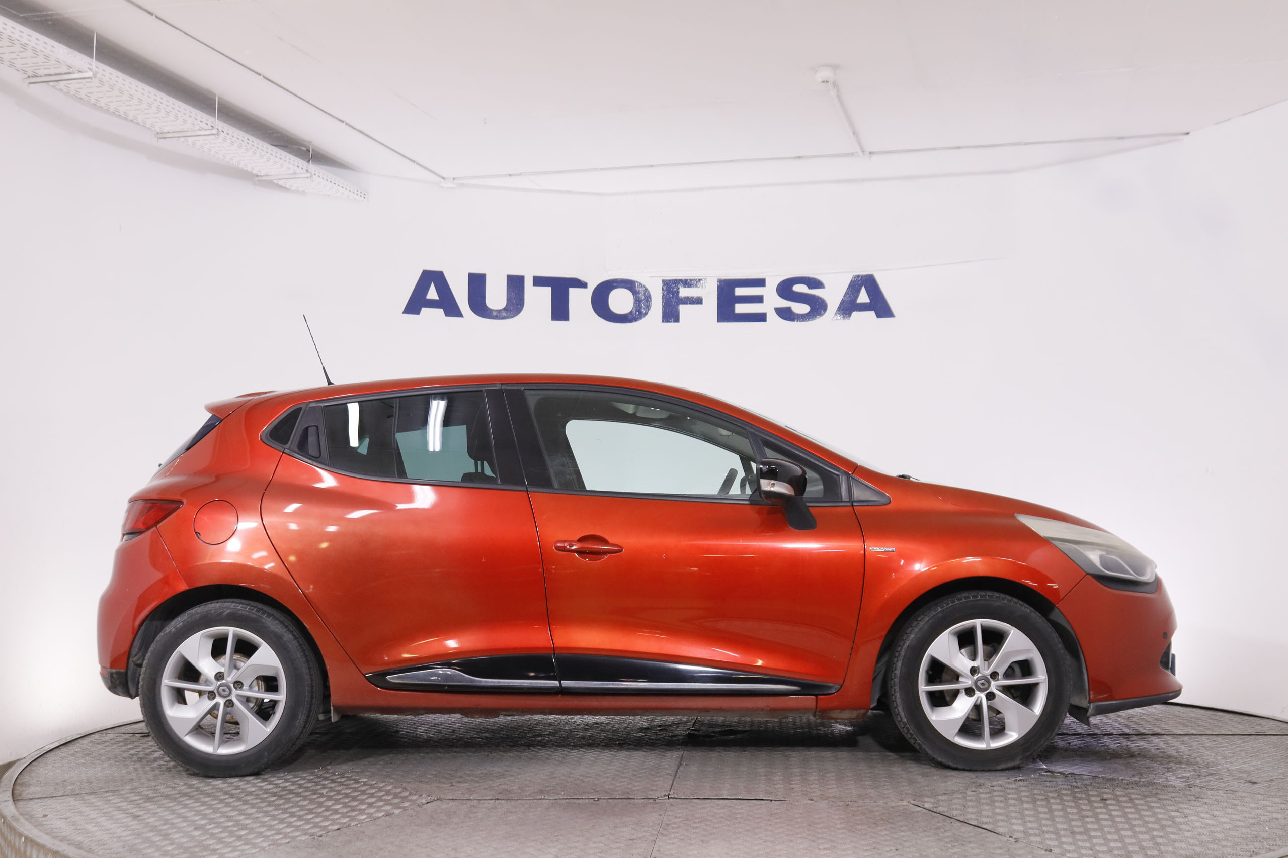 Renault Clio 0.9 TCe Limited - foto 8