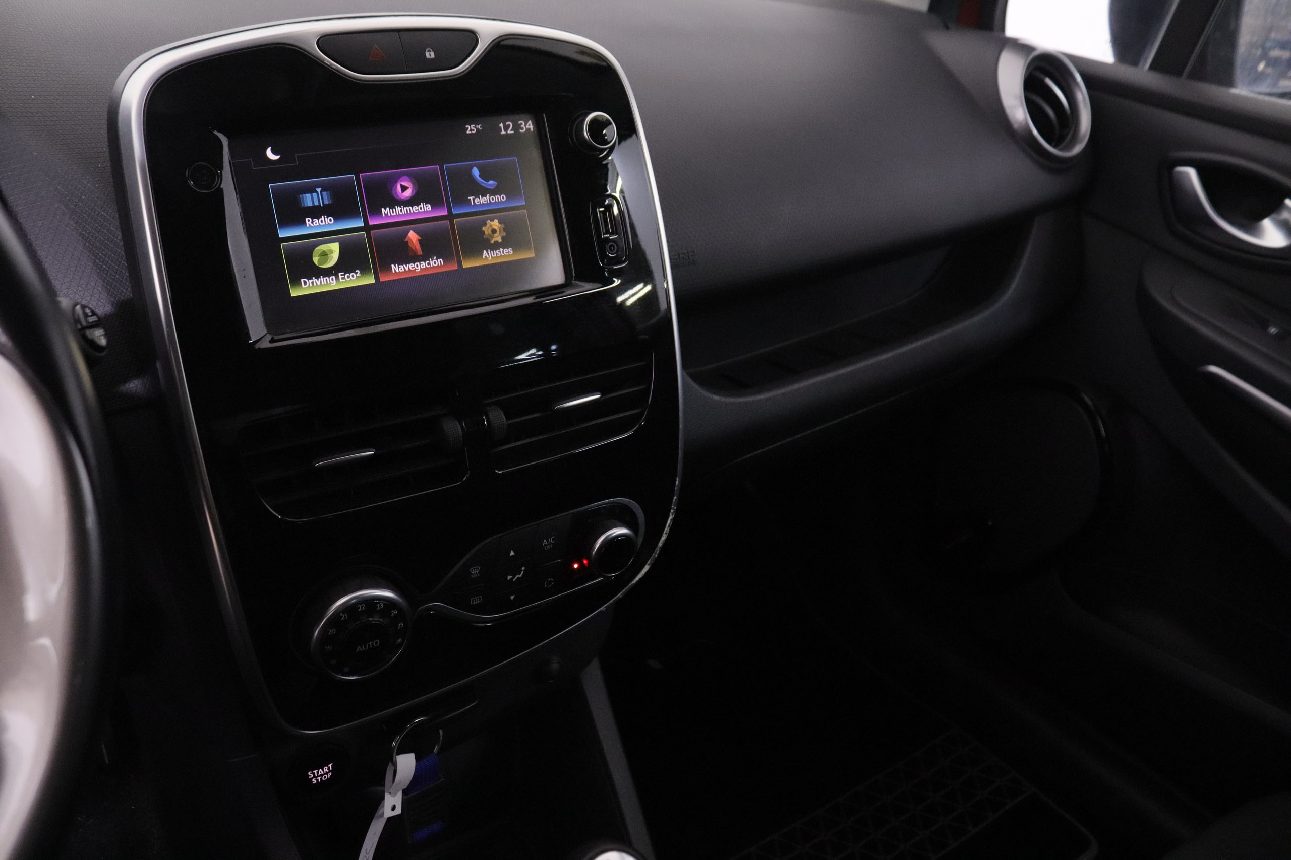 Renault Clio 0.9 TCe Limited - foto 13